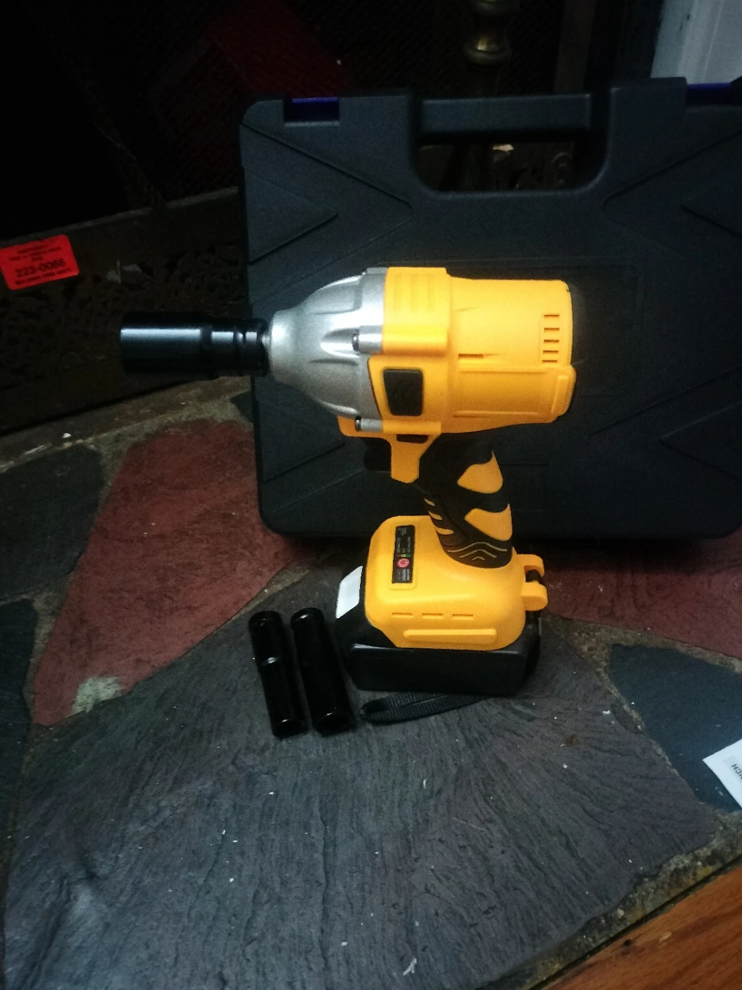 Yellow Impact Wrench with 500N 4.0Ah Battery - photo 4