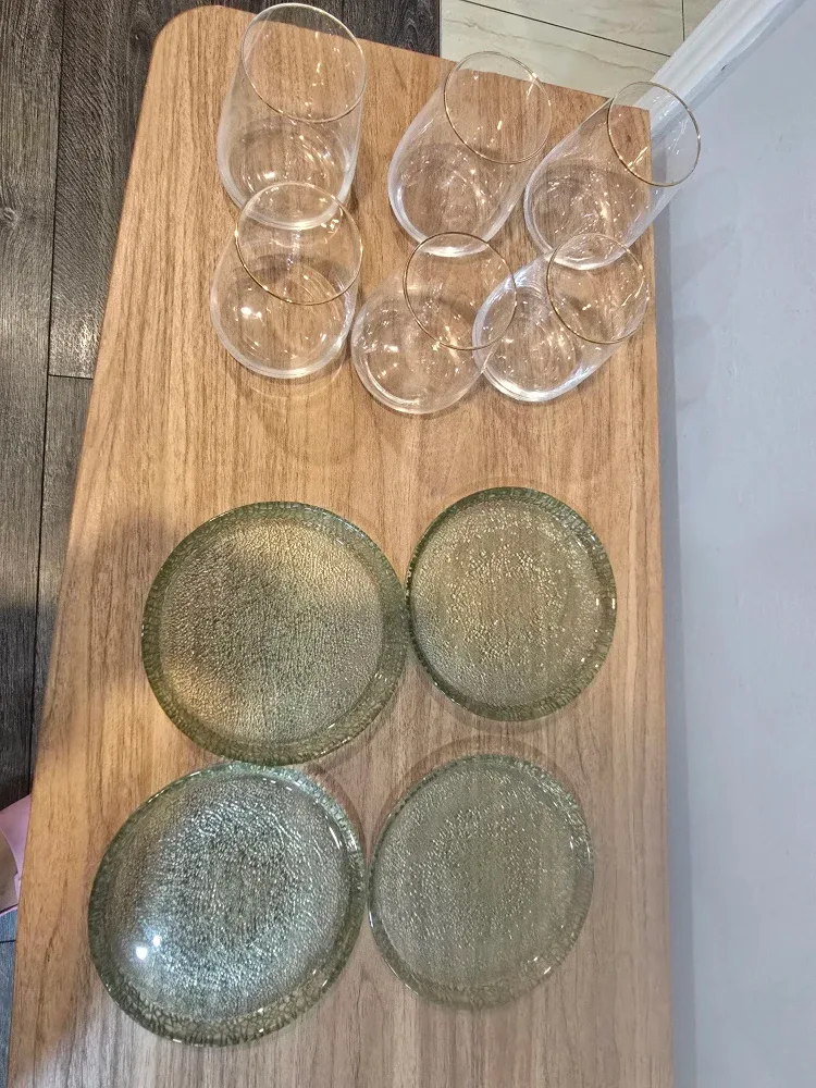 Glasses and Plates Set