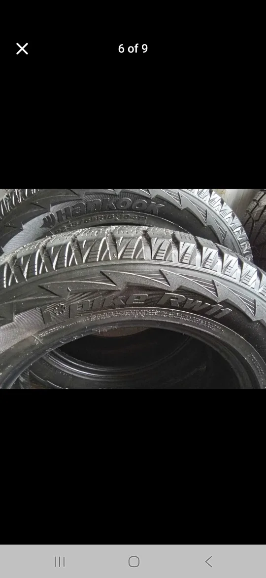 Set of 4 HANKOOK winter tires  (235 65 18) LIKE NEW image indicator(6)