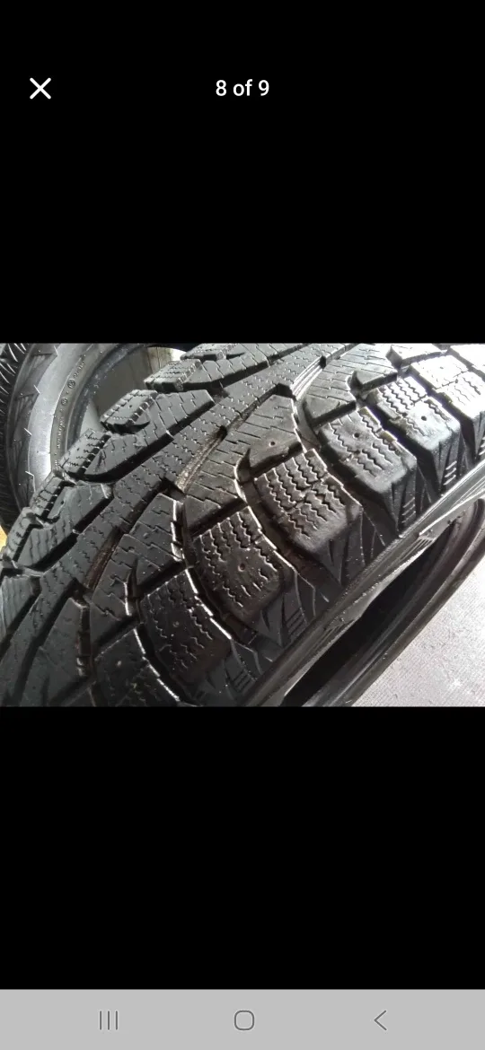 Set of 4 HANKOOK winter tires  (235 65 18) LIKE NEW image indicator(9)