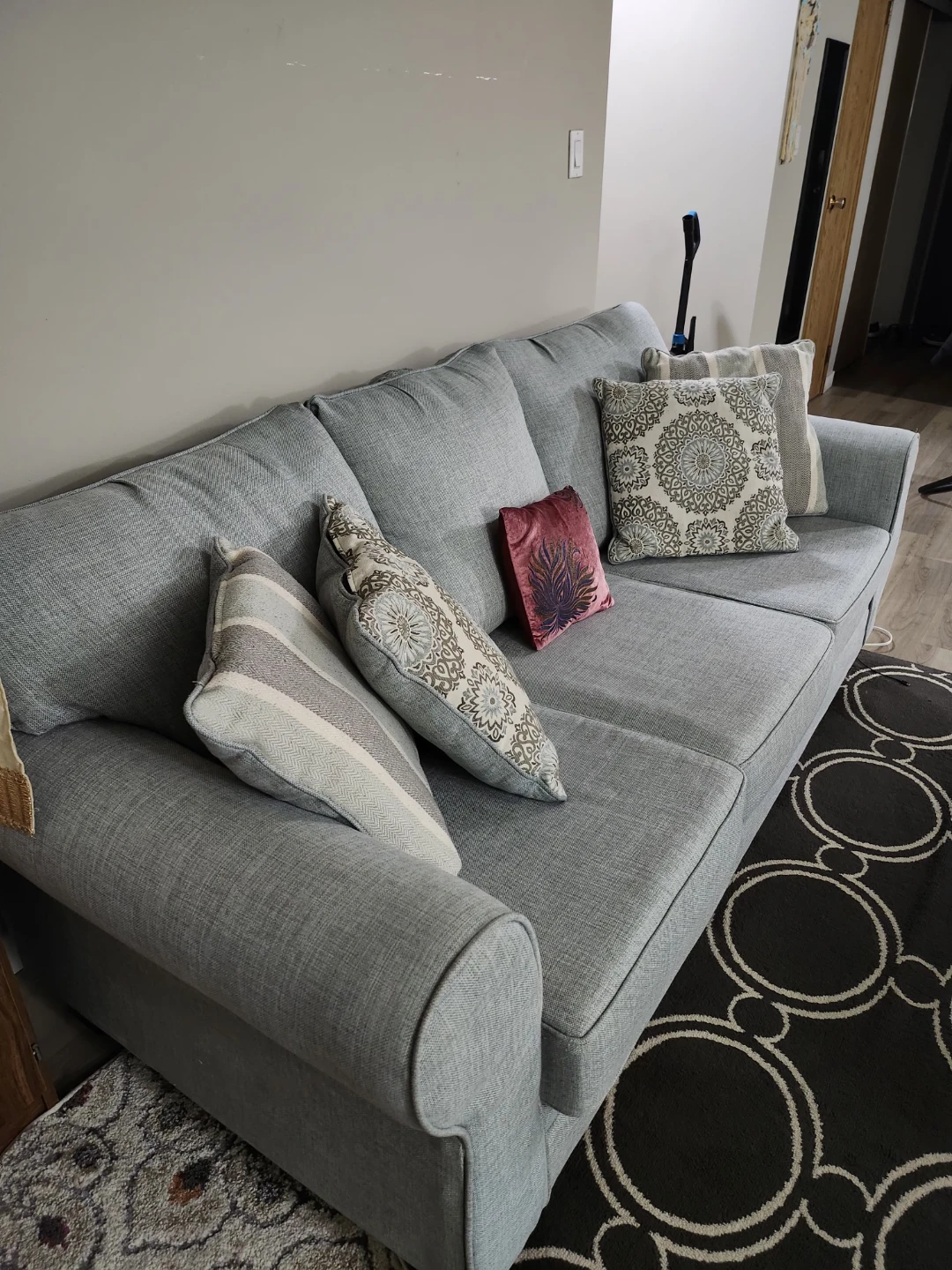 Comfortable Grey 3-Seater Sofa - photo 2
