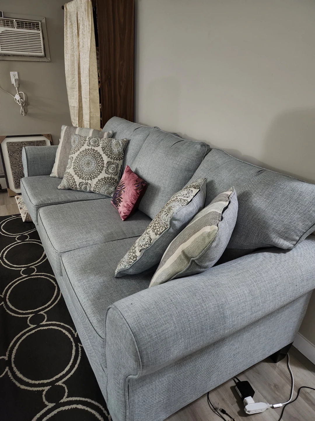 Comfortable Grey 3-Seater Sofa - photo 3
