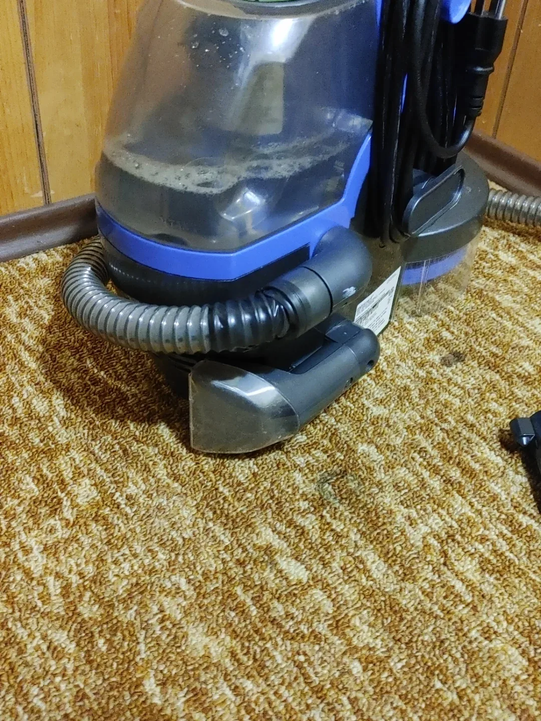Bissell SpotBot Pet Portable Carpet Cleaner image indicator(7)