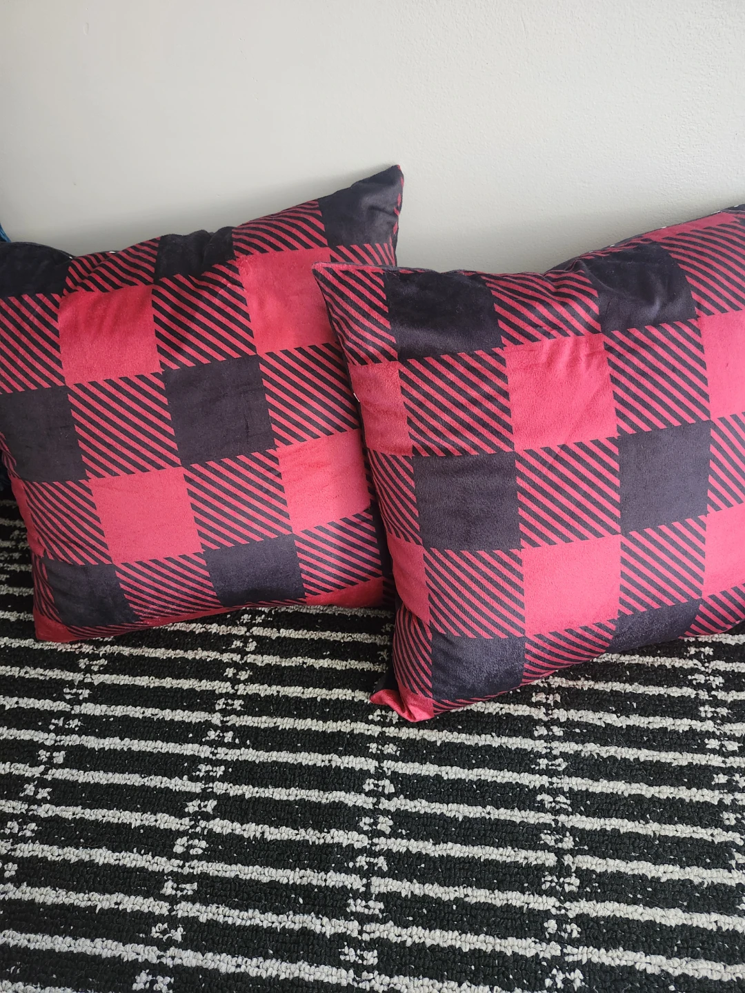 (2) New Chalk Write On Countdown Christmas Pillows - photo 3