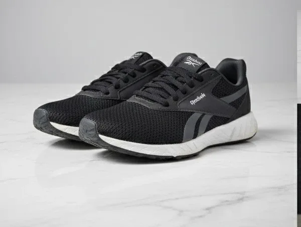 Reebok Running Shoes - Black Size 9, Men.