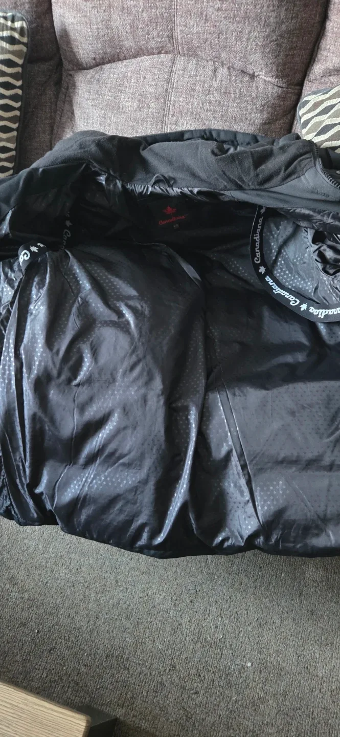 Canadiana Black Winter Jacket - Size L/G