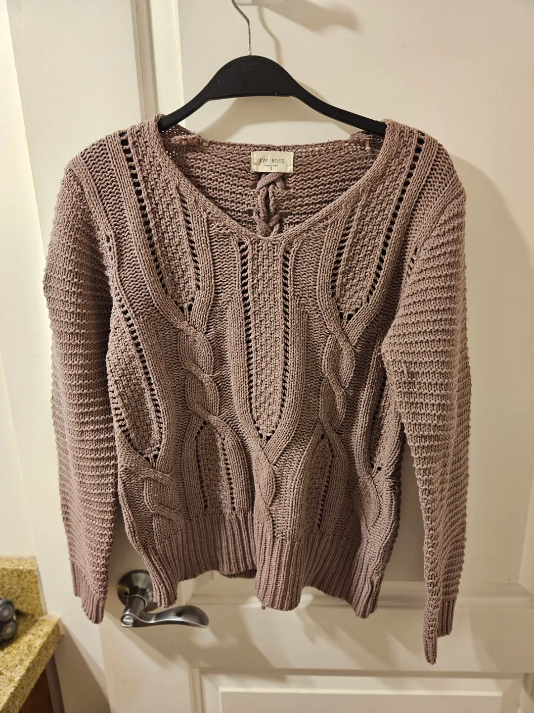 Ivy Rose Knit Sweater - Size Small #Cleanout