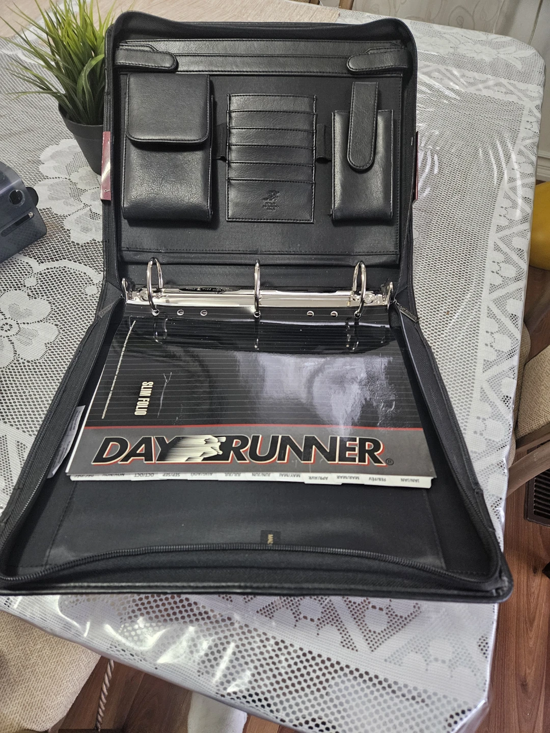 Day Runner Binder/Folio - Black - photo 3