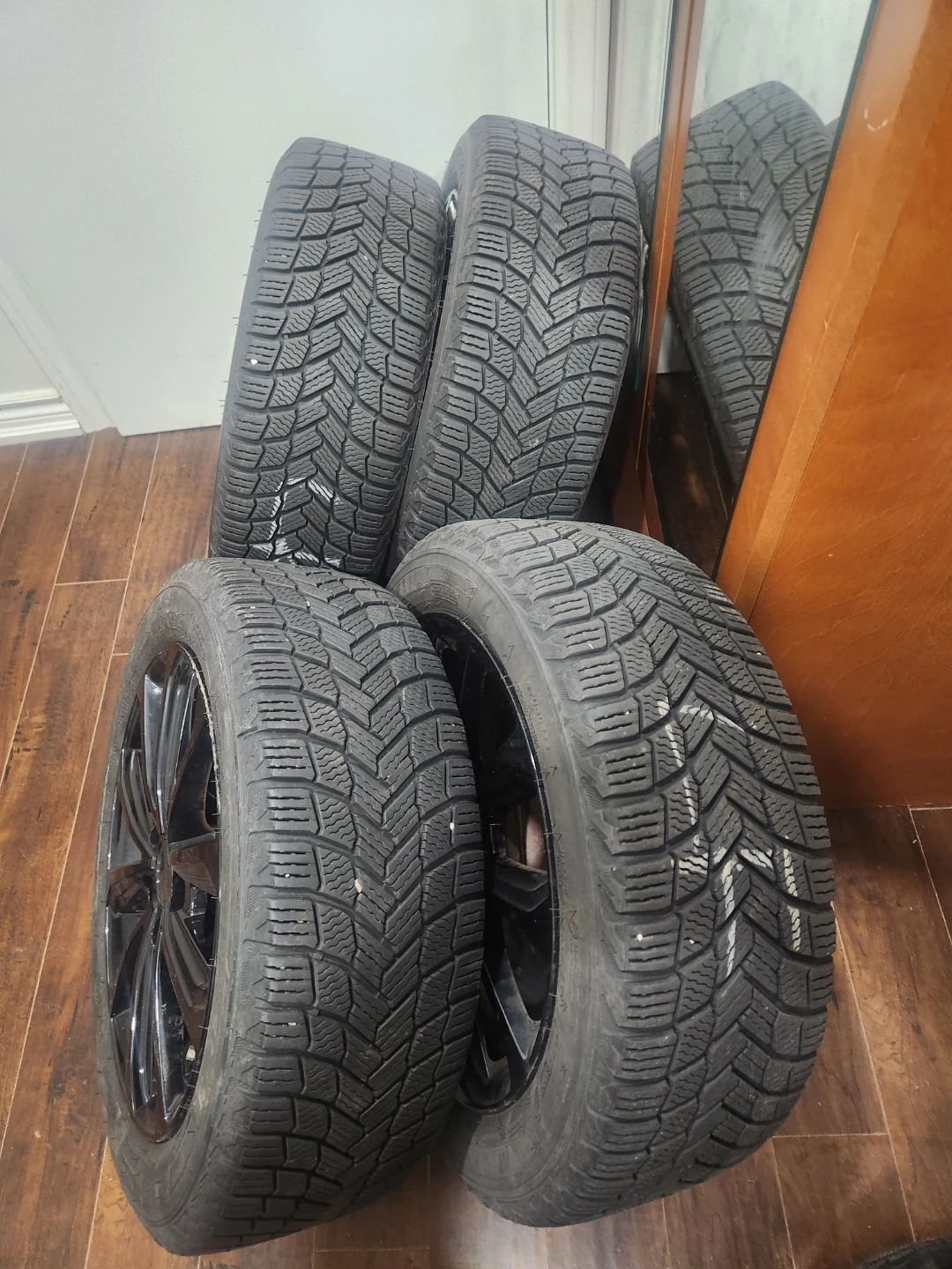 Michelin 195/55 R16 Winter Tires on Rims - Set of 4 - photo 2