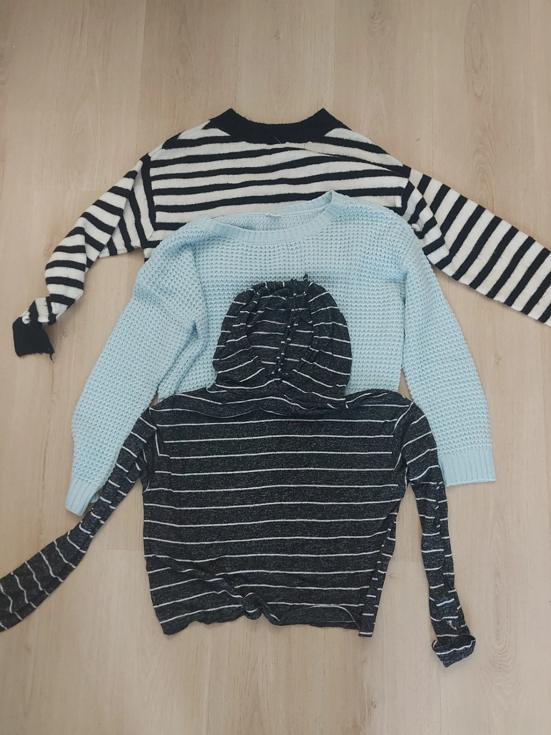 Bundle of 3 Sweaters