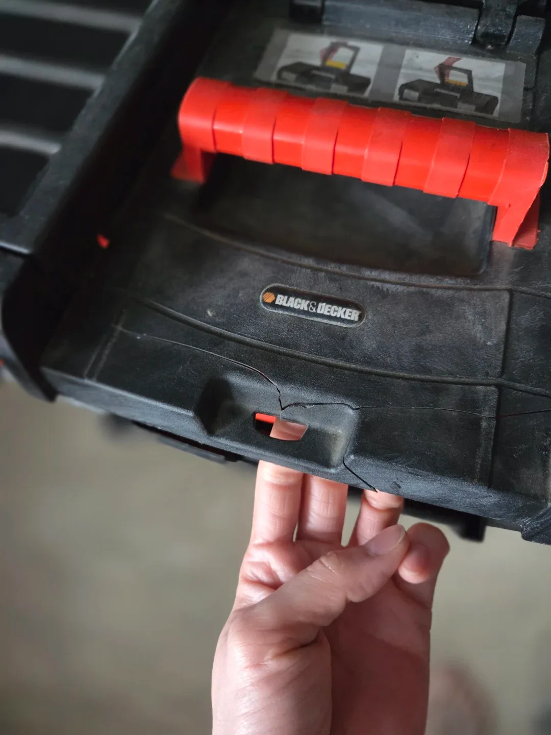 Black And Decker Tools Box, Rolling Tote image indicator(5)