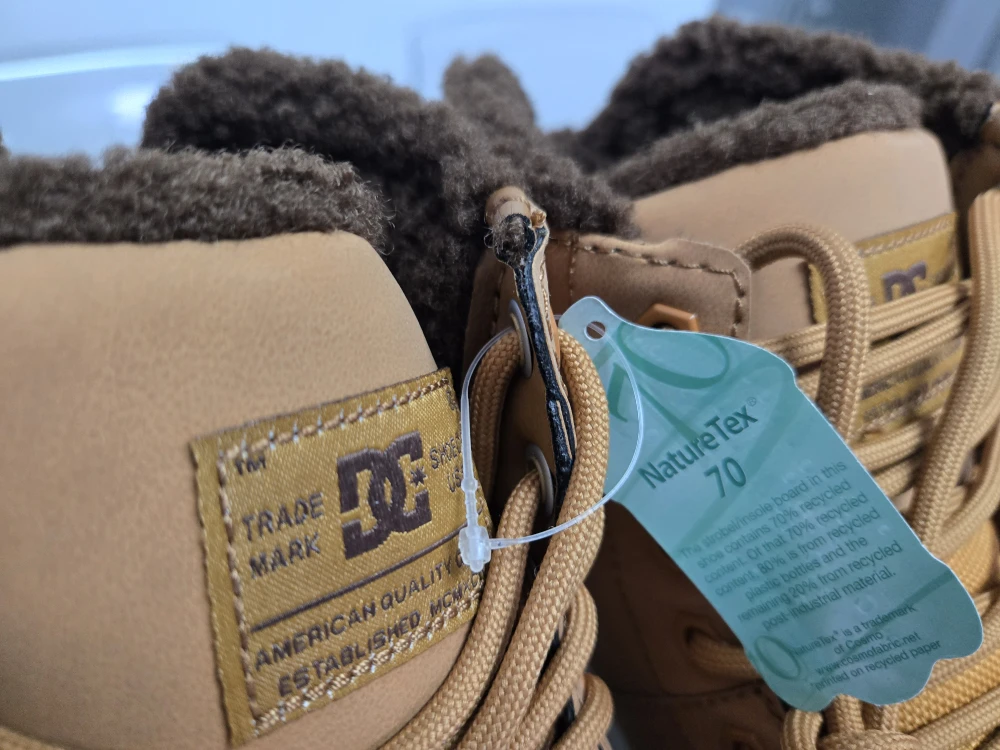 DC Men's Woodland Winter Boots - Size 8/9 - photo 3