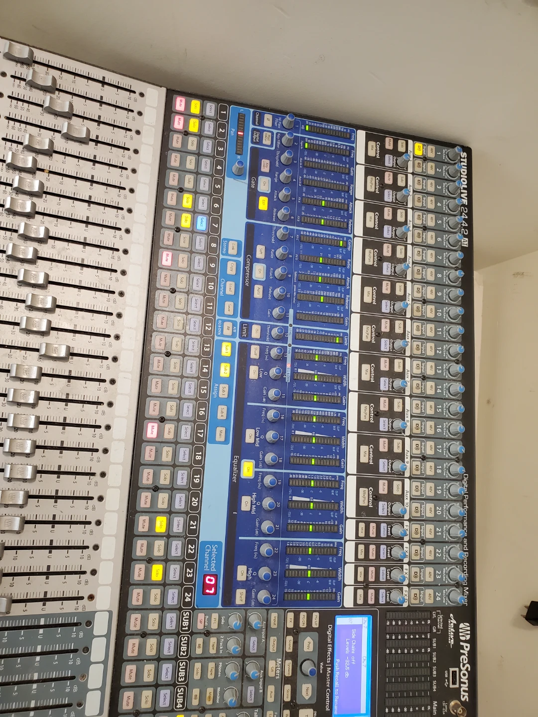 PreSonus StudioLive 24.4.2AI Digital Mixer - photo 4