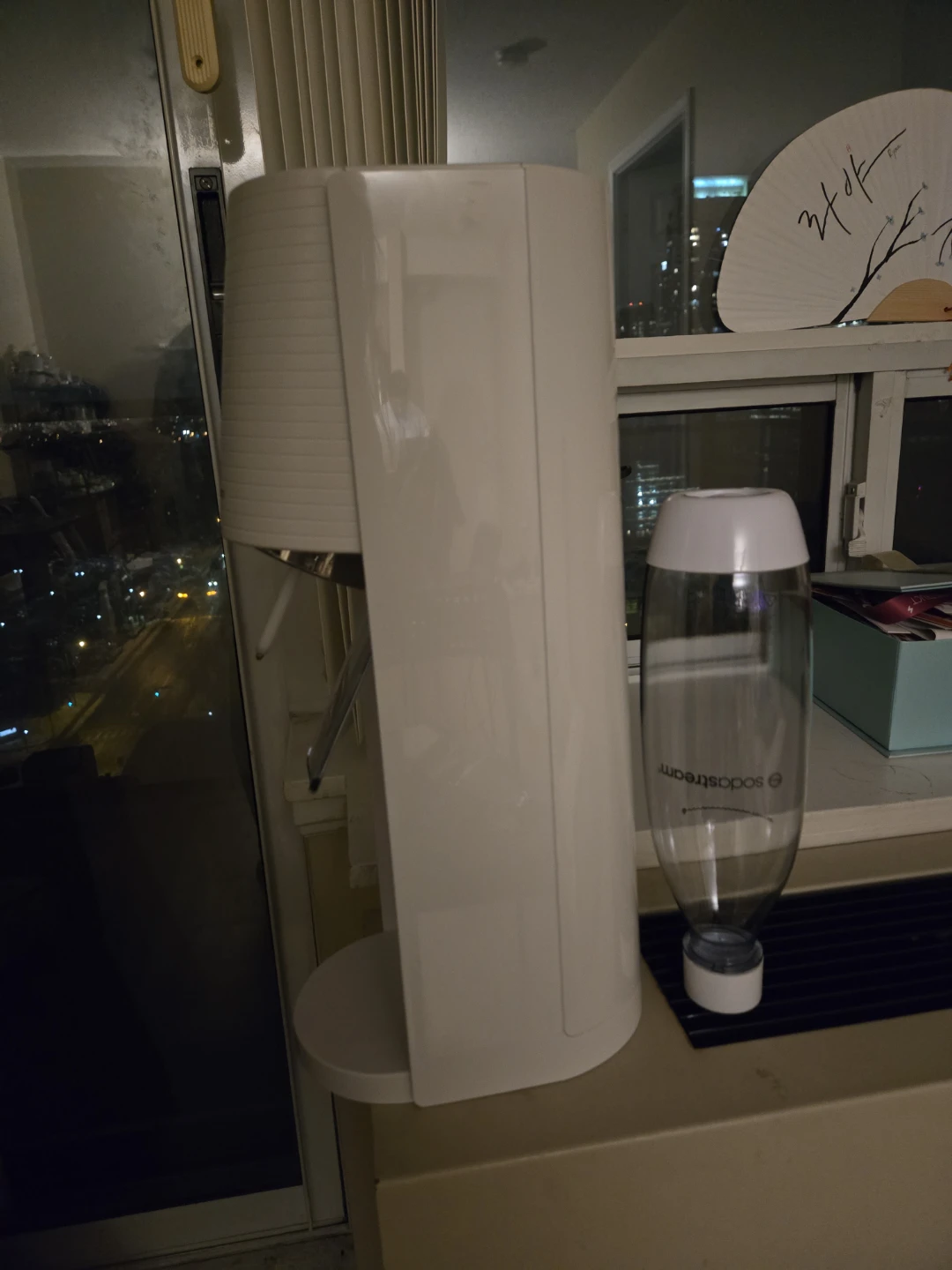 SodaStream Terra Sparkling Water Maker - Like New! - photo 3