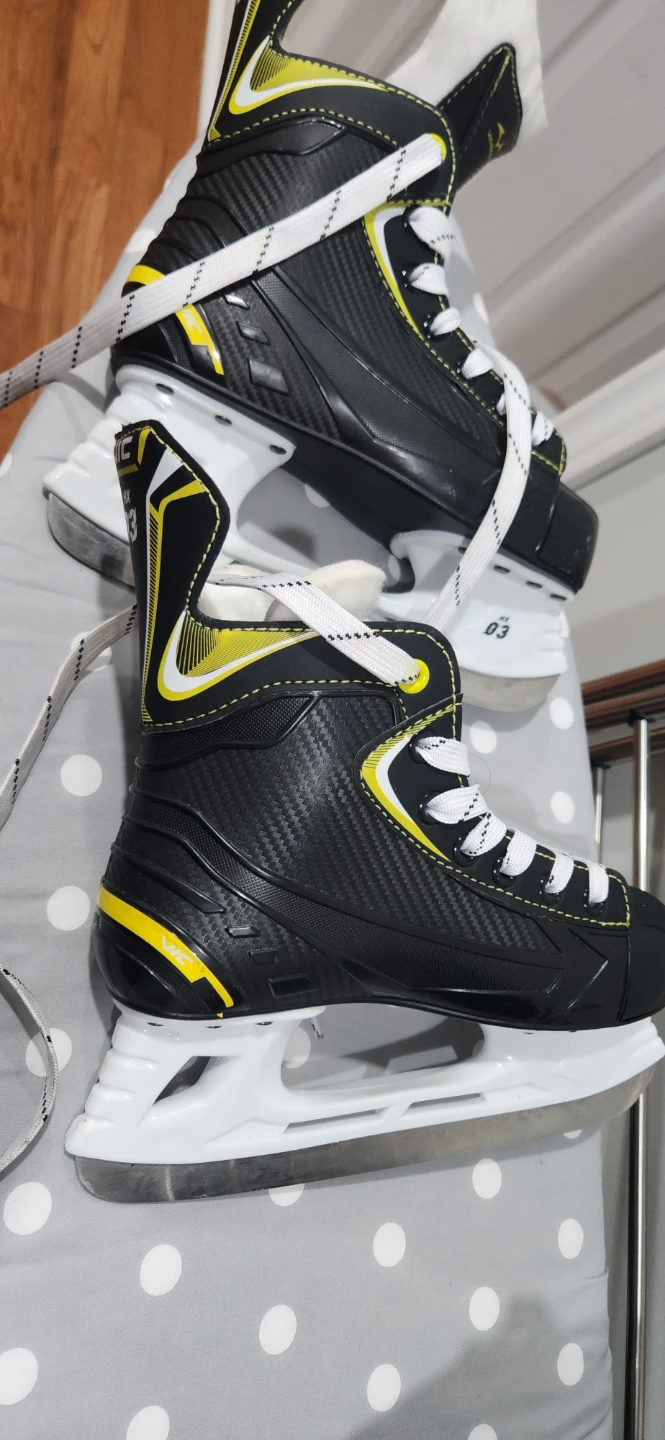 Youth Size US 4 ice Skates