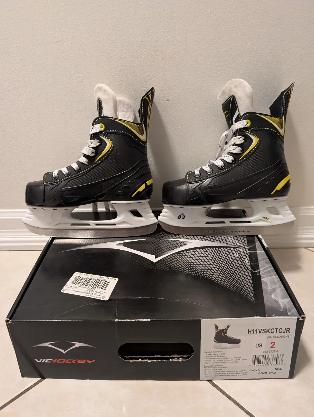 Vic Hockey H11VSKCTCJR Boys Ice Skates - US Size 2 image indicator(3)