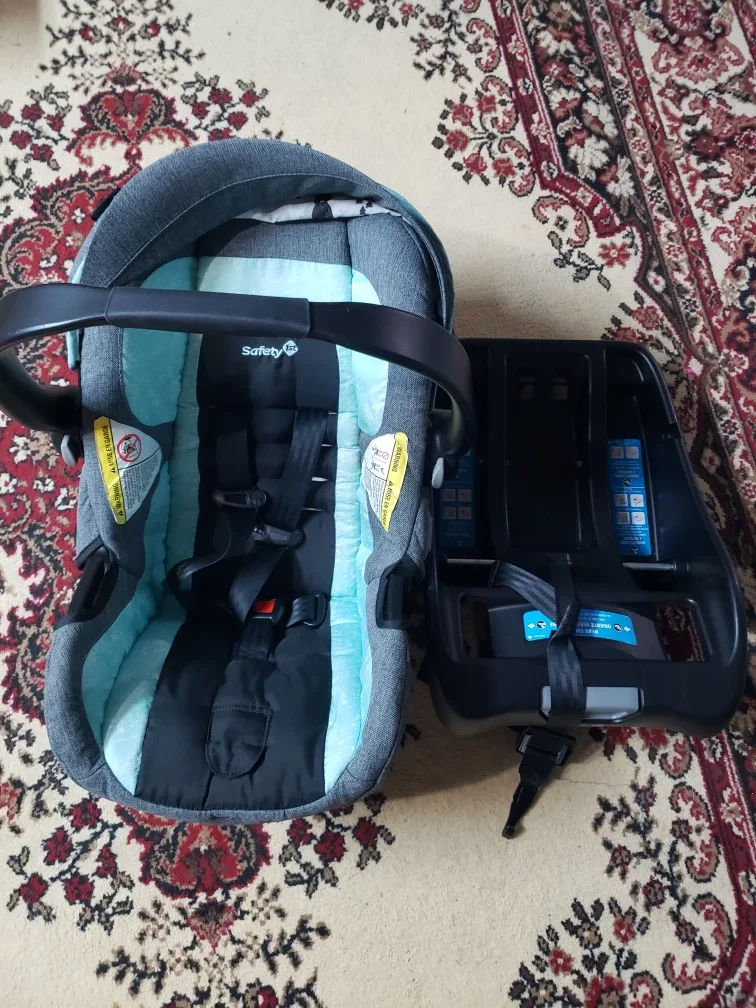 Safety 1st onBoard 35 Infant Car Seat with Base