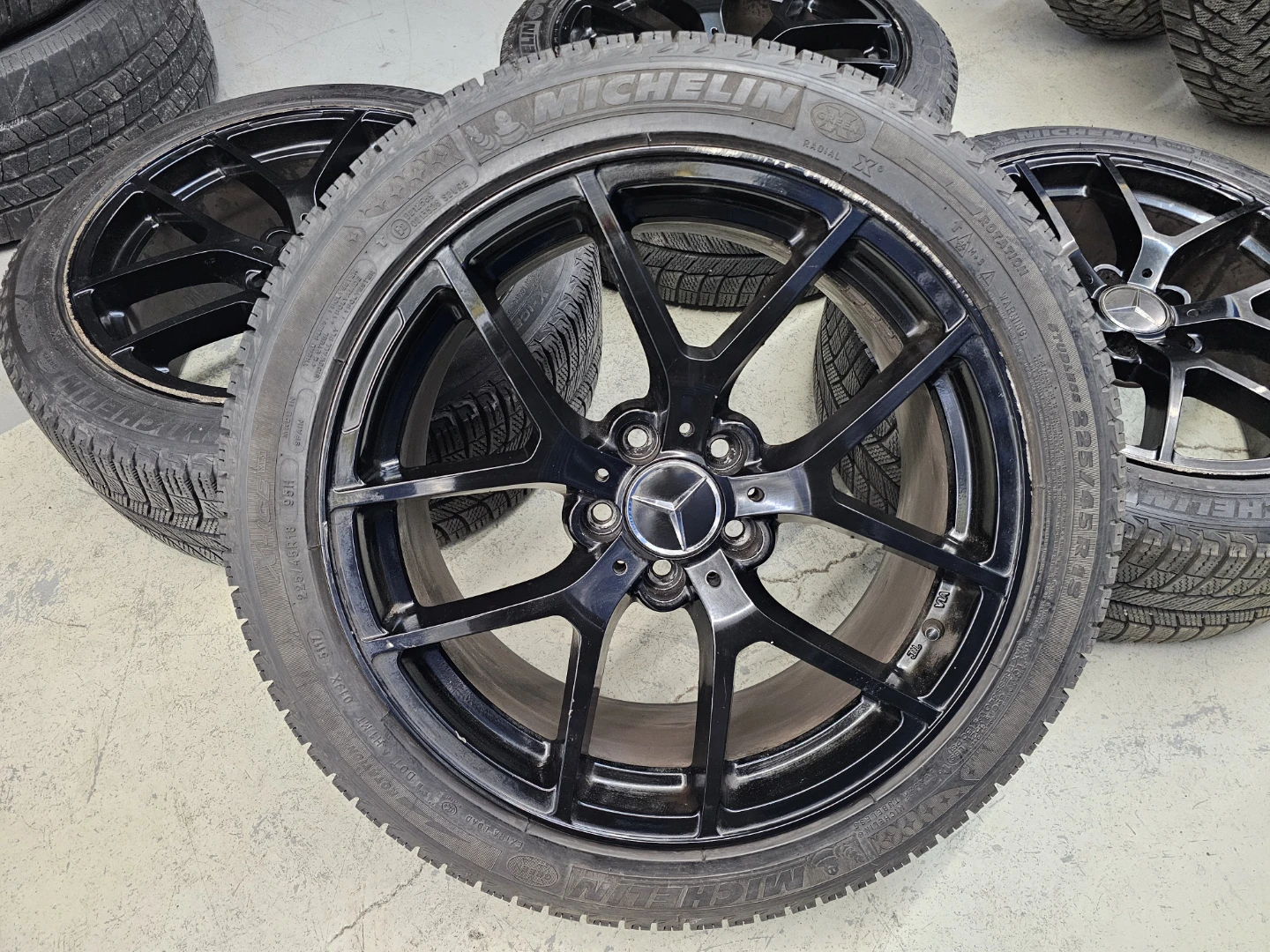 MERCEDES BENZ C-CLASS WINTER TIRES ON ALLOY RIMS 225/45 R18