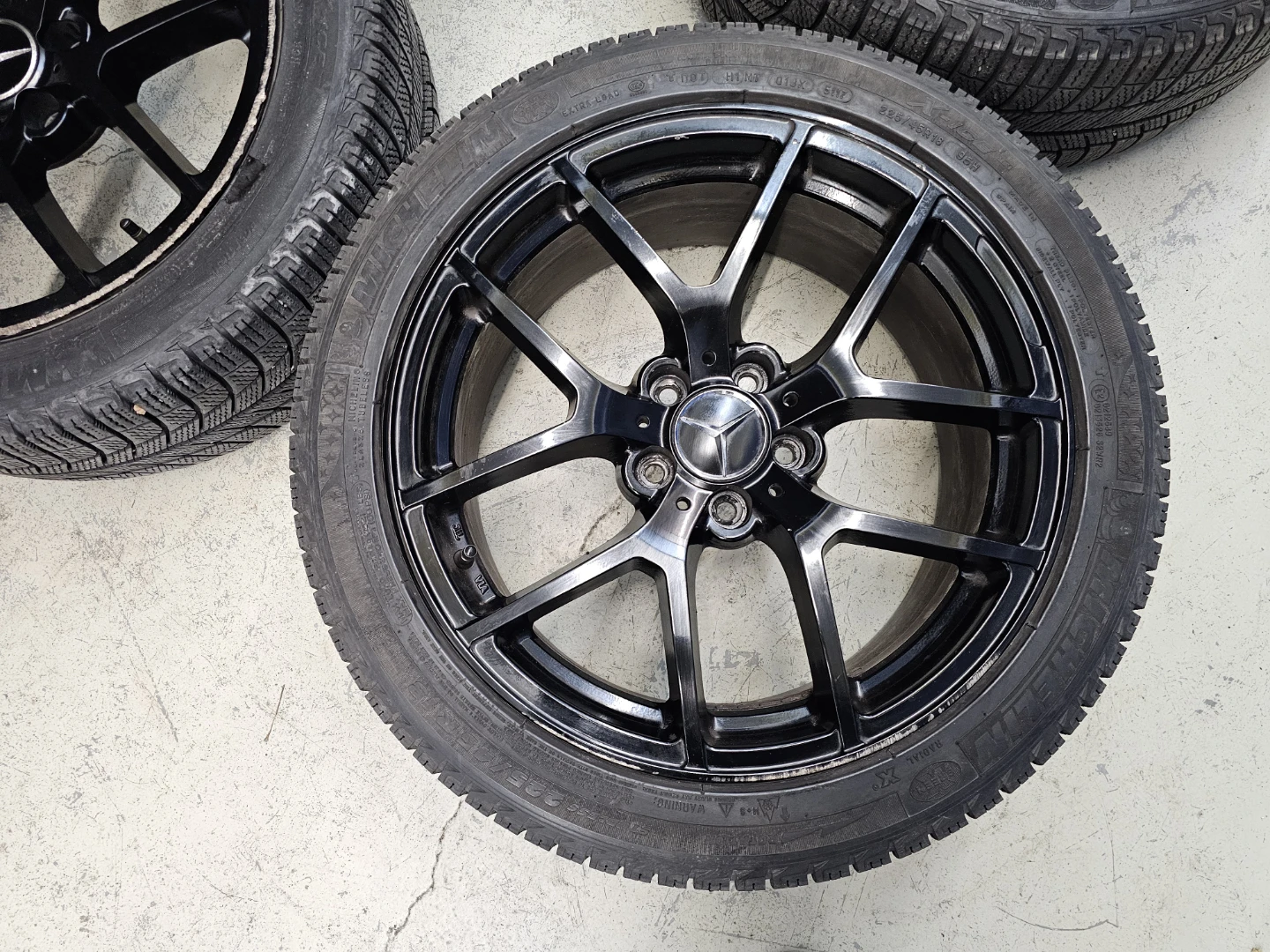 MERCEDES BENZ C-CLASS WINTER TIRES ON ALLOY RIMS 225/45 R18 - photo 2