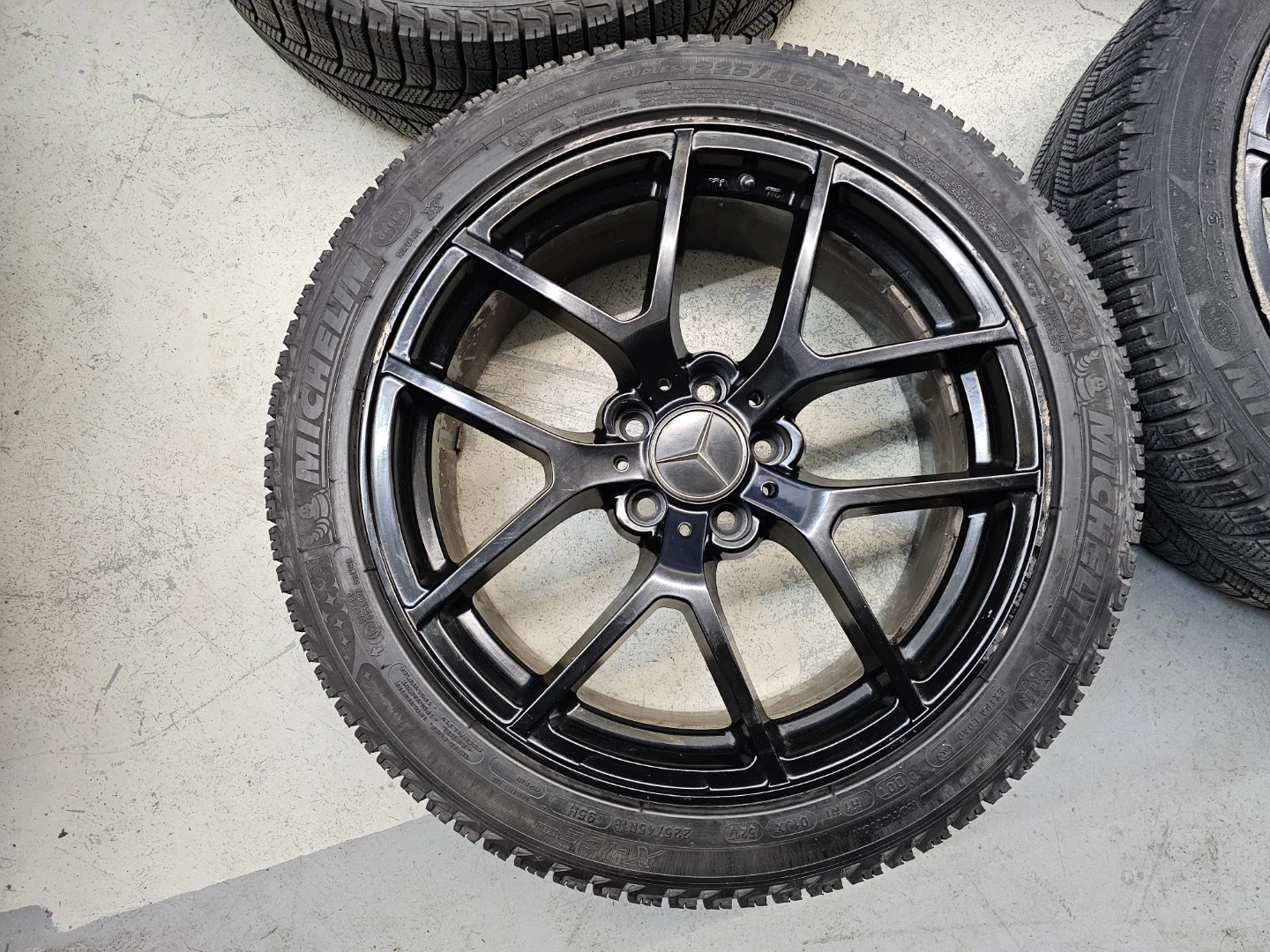 MERCEDES BENZ C-CLASS WINTER TIRES ON ALLOY RIMS 225/45 R18 - photo 5