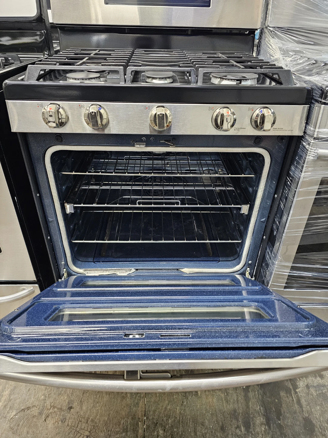 Samsung 30in Stainless steel gas stove - photo 2