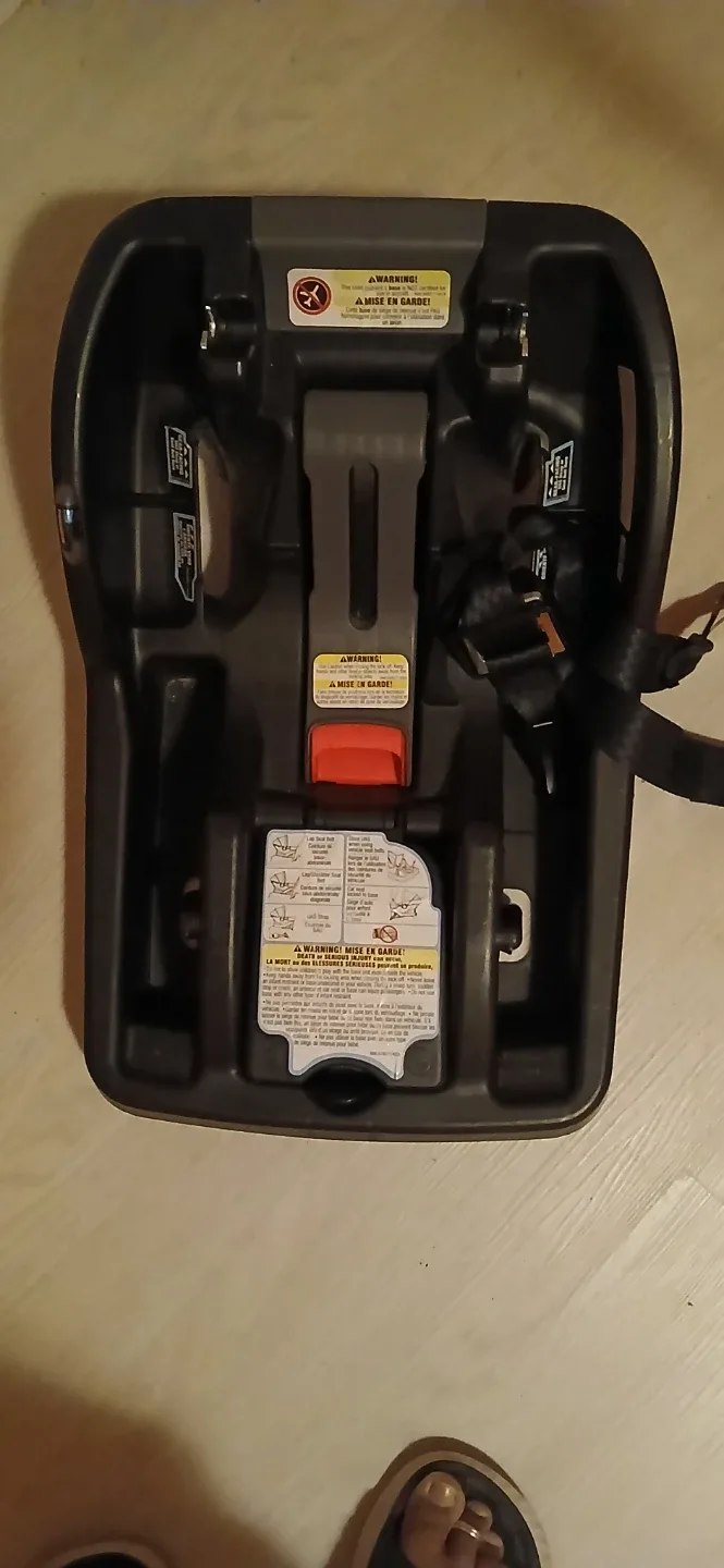 Graco SnugRide SnugLock 35 Infant Car Seat image indicator(2)