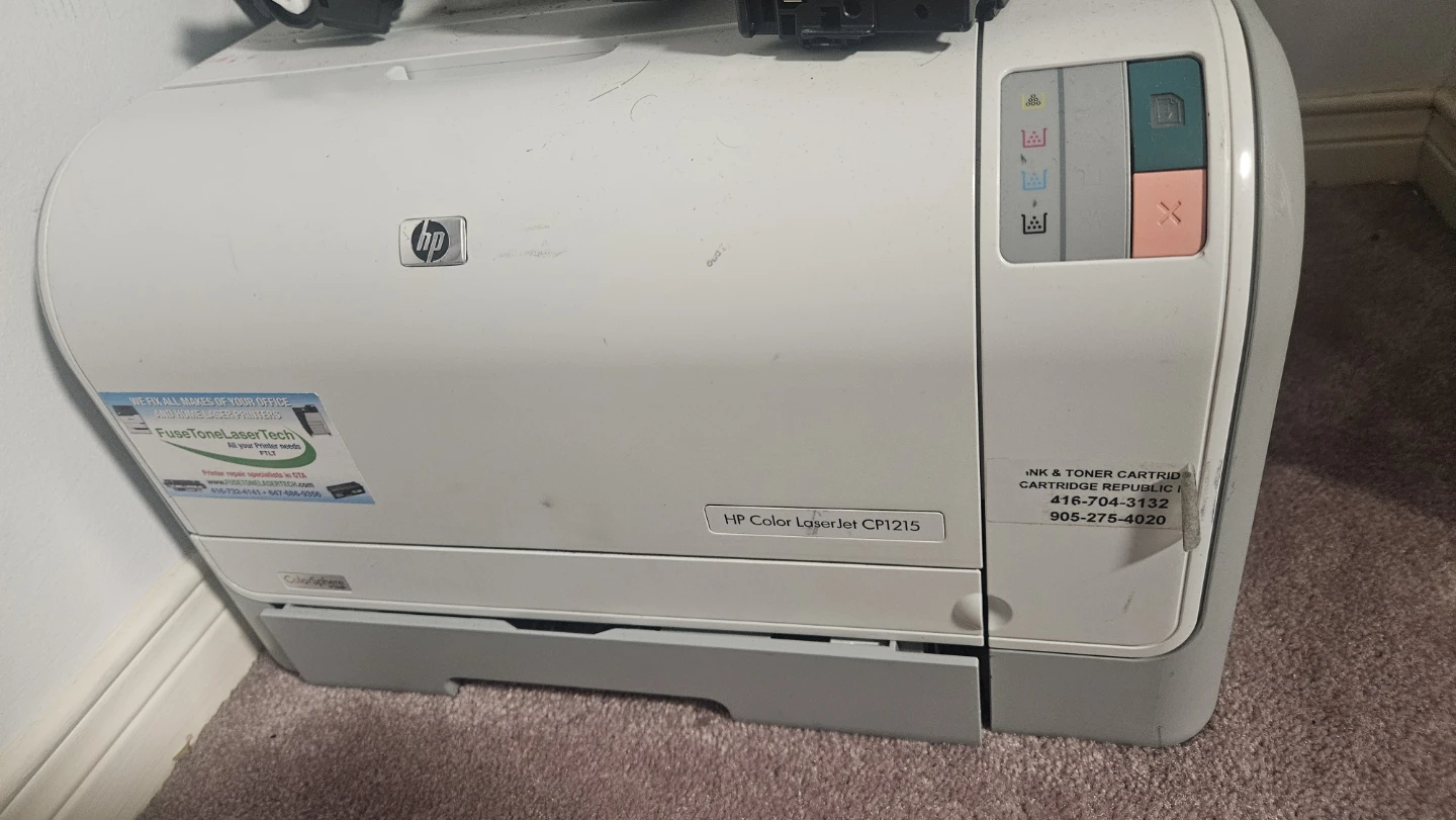 HP Color LaserJet CP1215 Printer