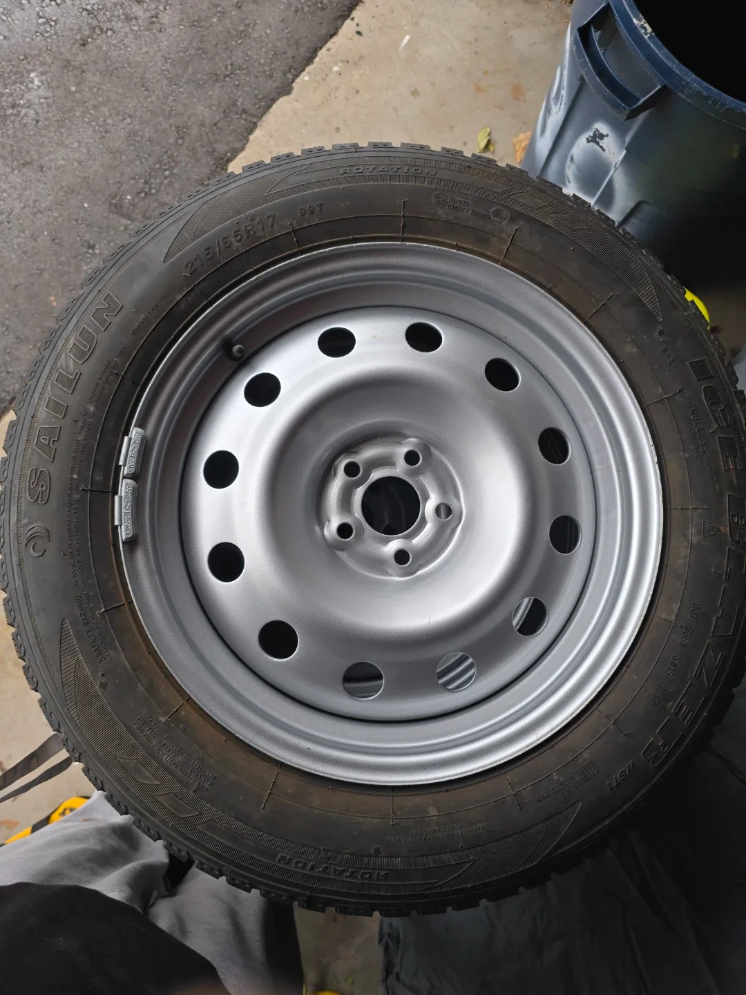 Sailun Winter Tires 215/65R17 image indicator(2)