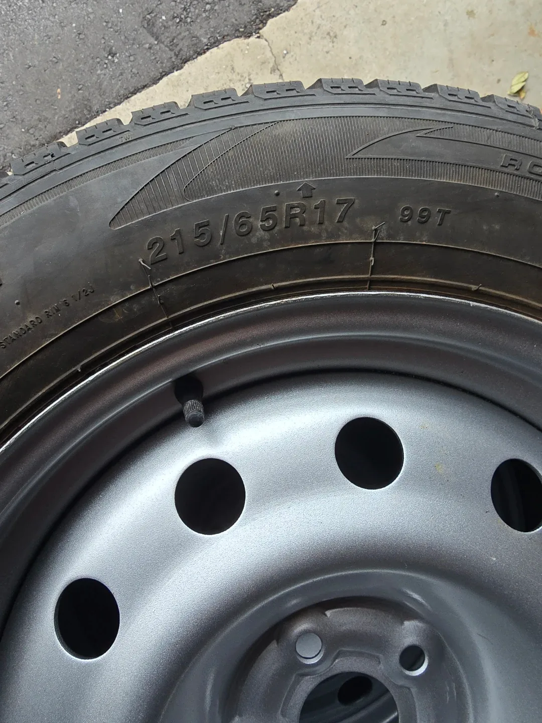 Sailun Winter Tires 215/65R17 image indicator(3)