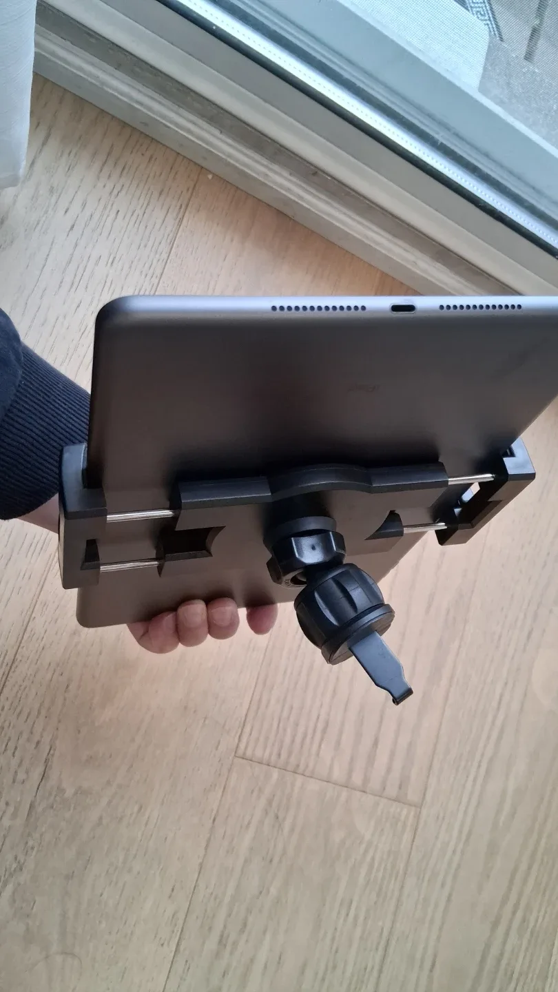 Car Vent Tablet holder, Cell Phone Holder, most ipad and phones