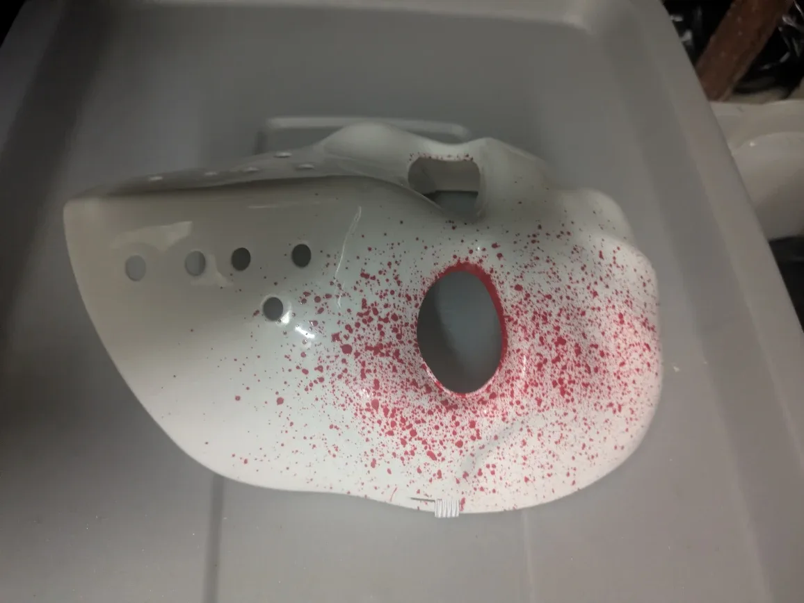 Hockey Mask - White with Red Splatter image indicator(2)