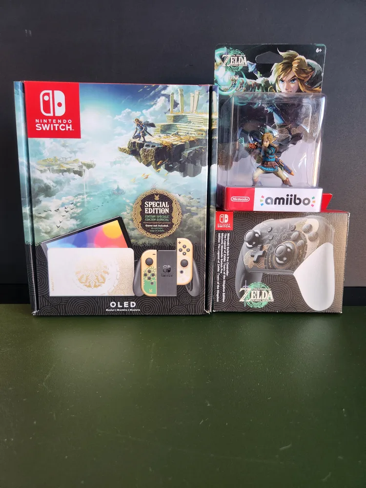 Nintendo Switch OLED  Zelda TOTK bundle.