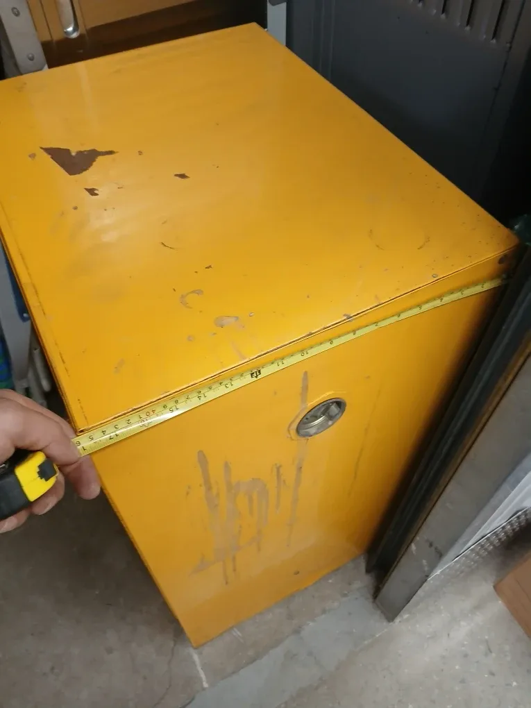 Yellow Flammable Storage Cabinet image indicator(8)