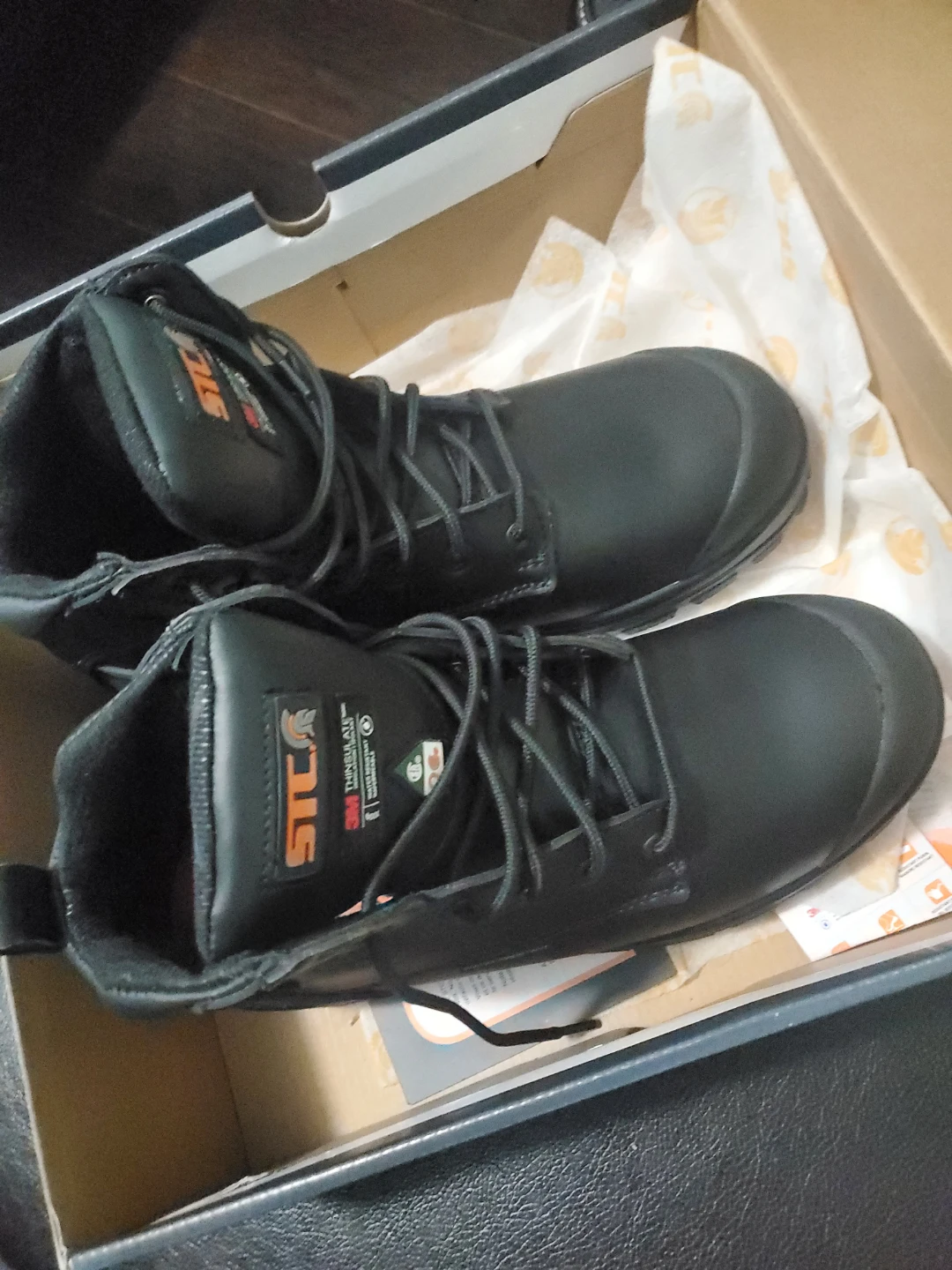 Safety shoes/ Work Boots - New in Box!