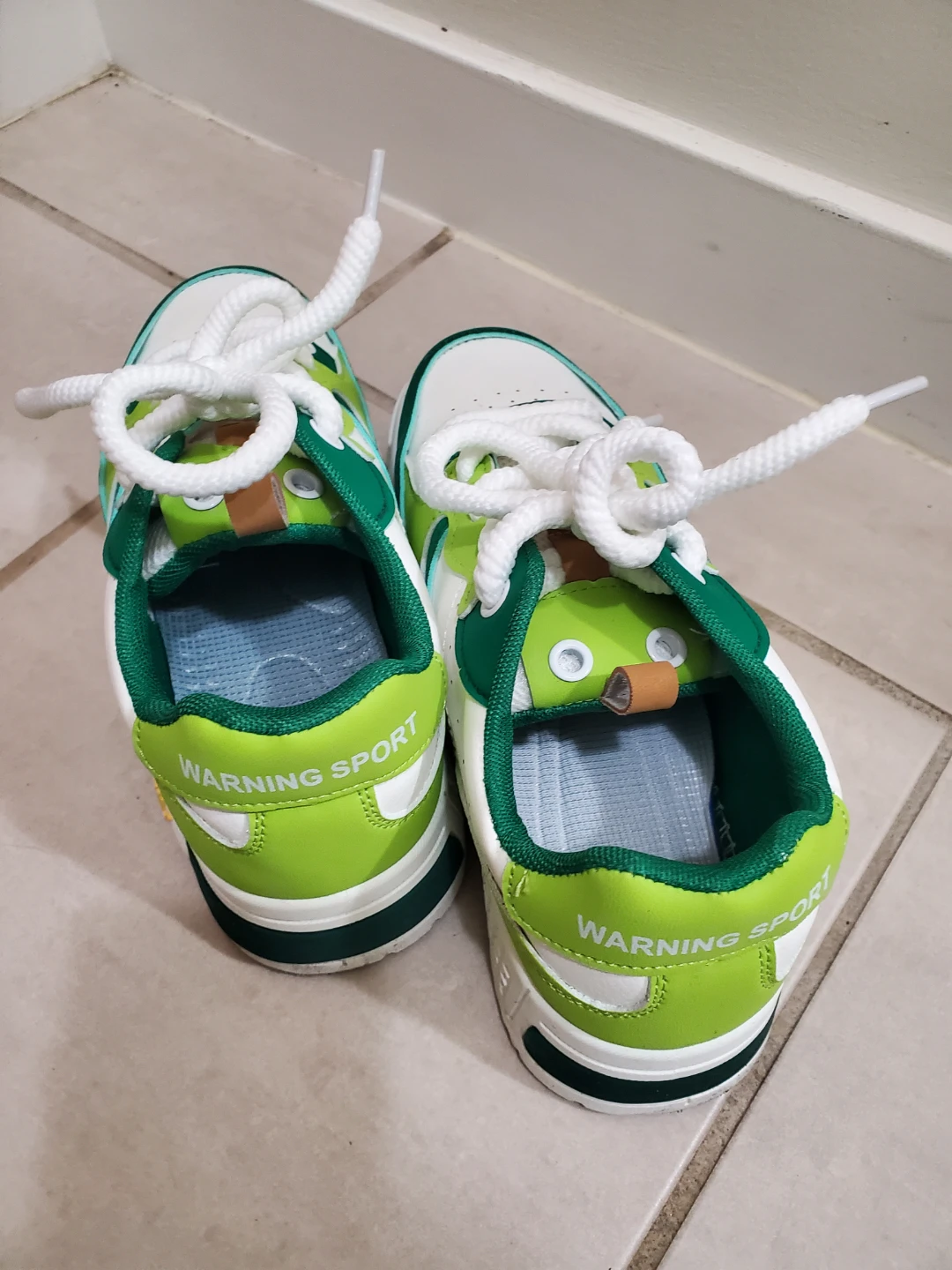 Green & White Fashion Sneakers Used Size 39 - photo 5