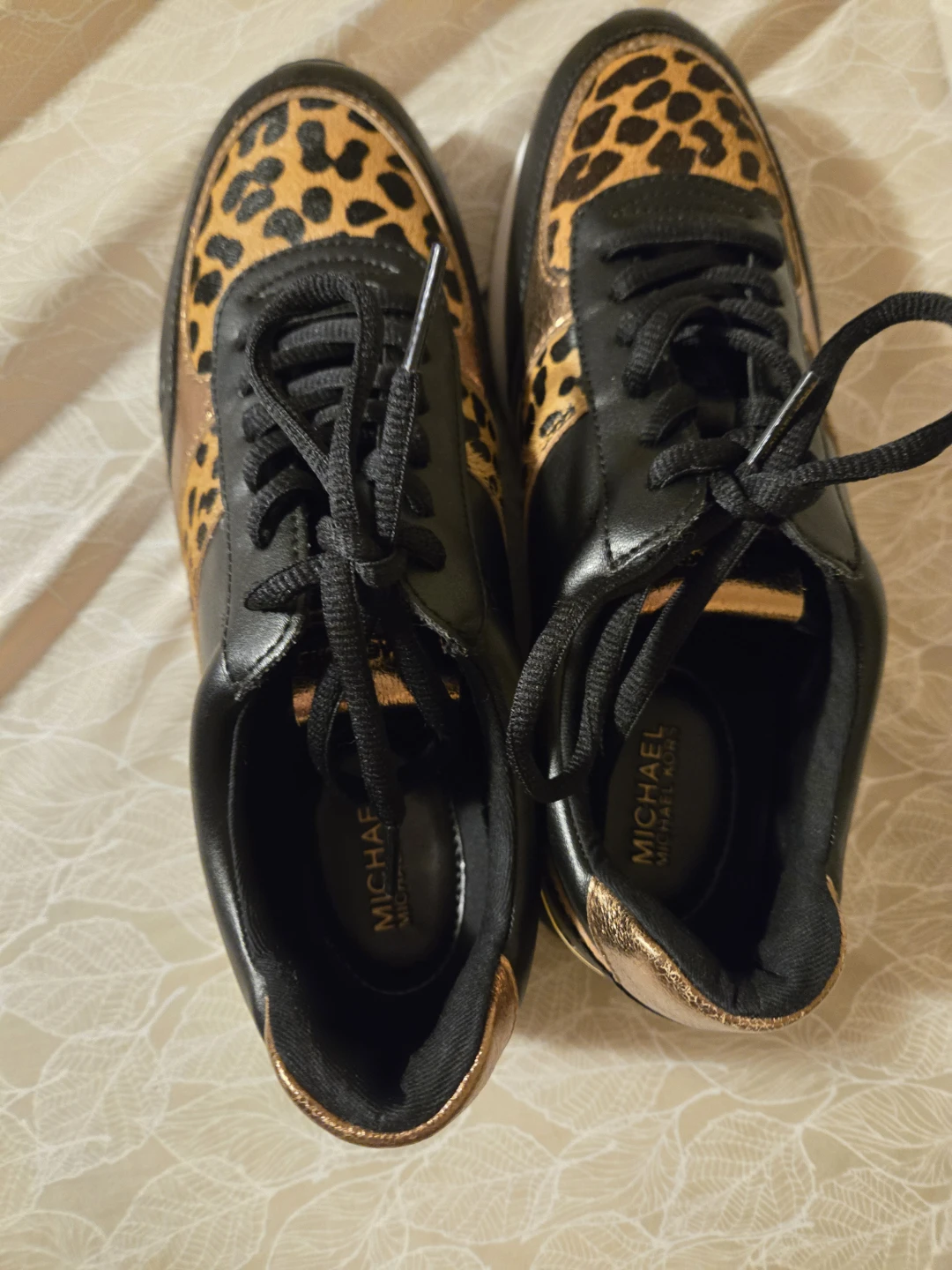 Michael Kors Sneakers Size 7.5 - photo 3