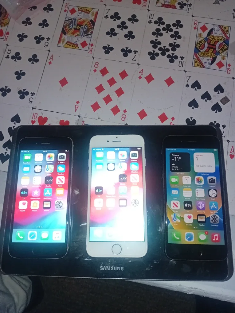 1 phone 8 & 2 iPhone 6