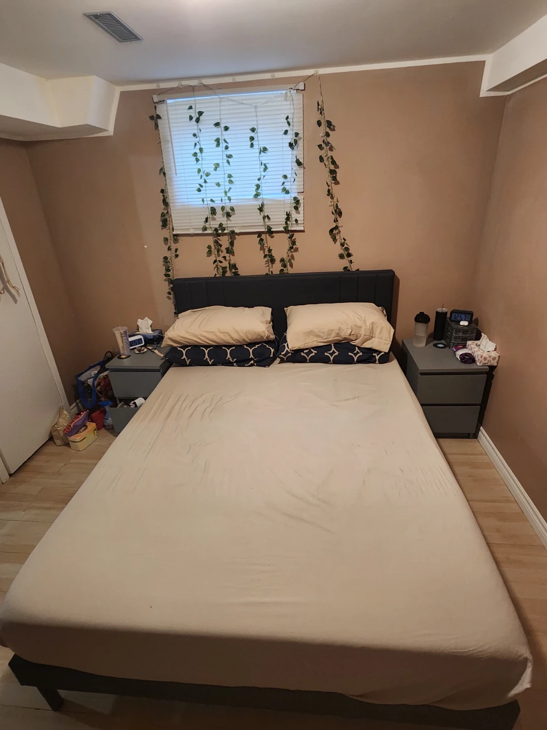 Bed frame and bedding set
