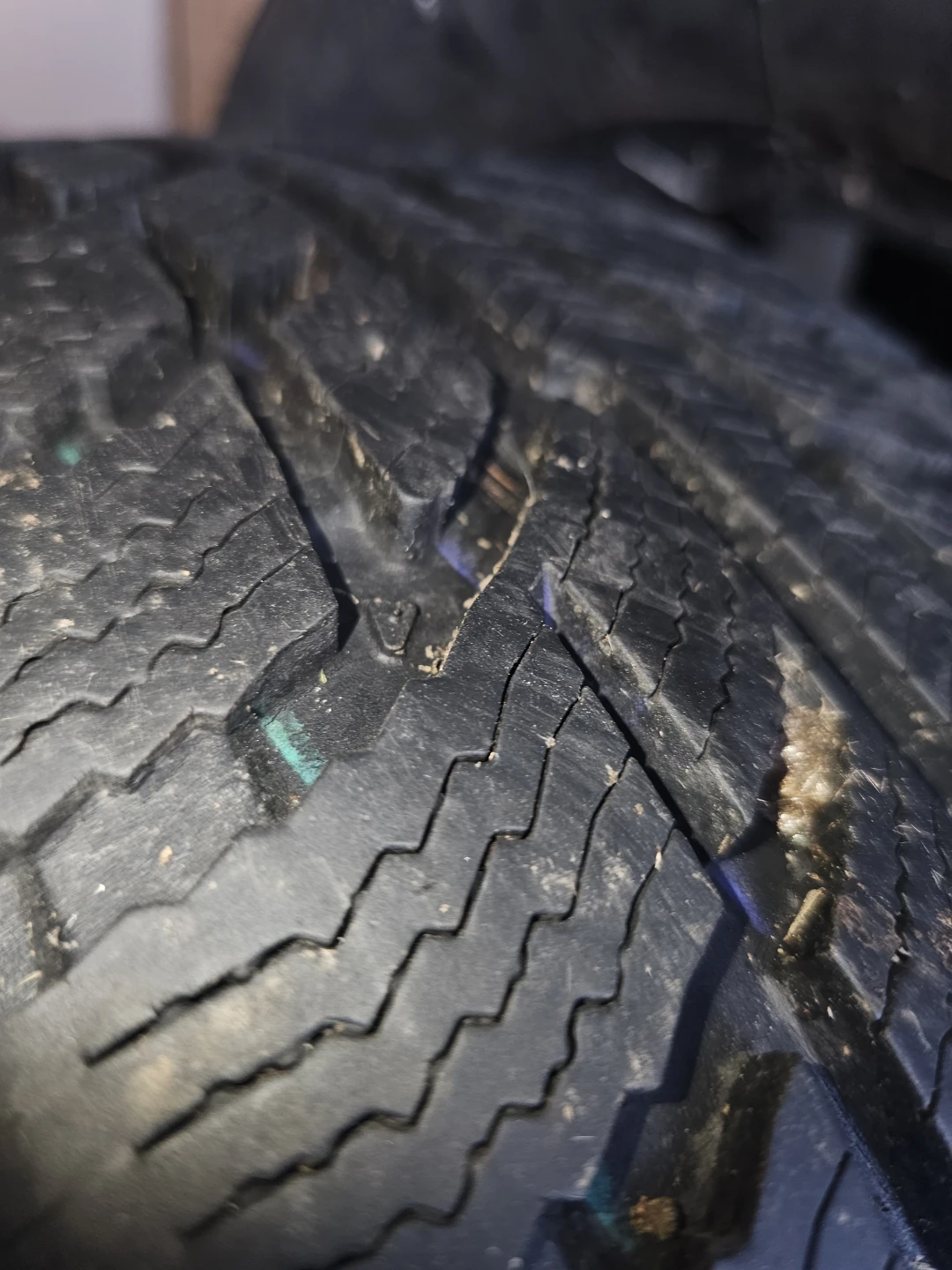 225/60/R16 bf goodrich winter tires full set - photo 2