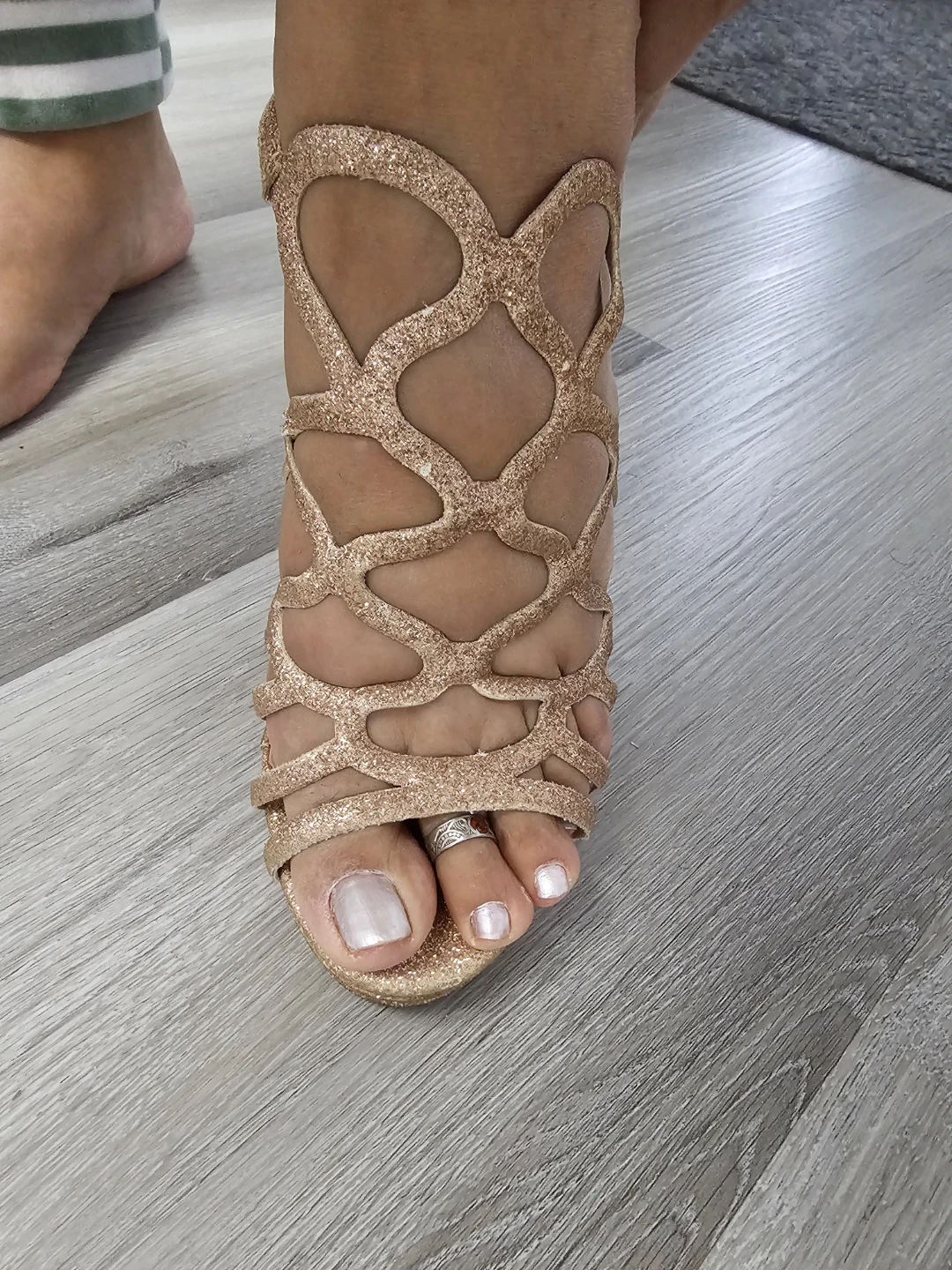 Style&co. Gold Glitter Heels - Size 7 - photo 2