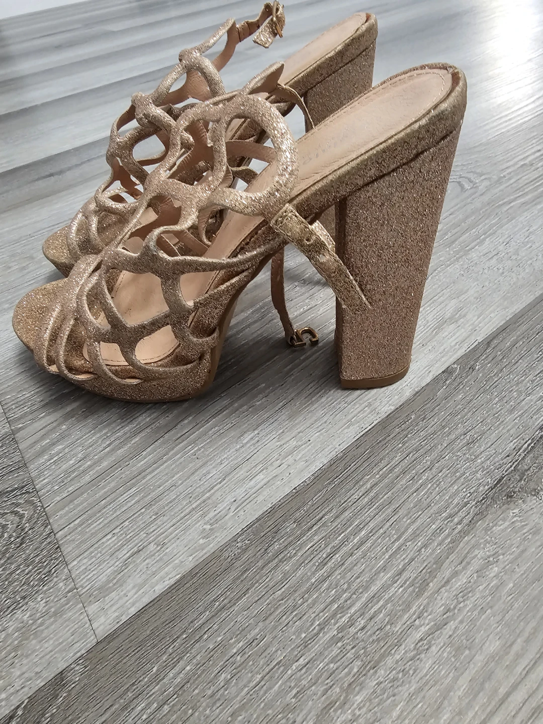 Style&co. Gold Glitter Heels - Size 7 - photo 4