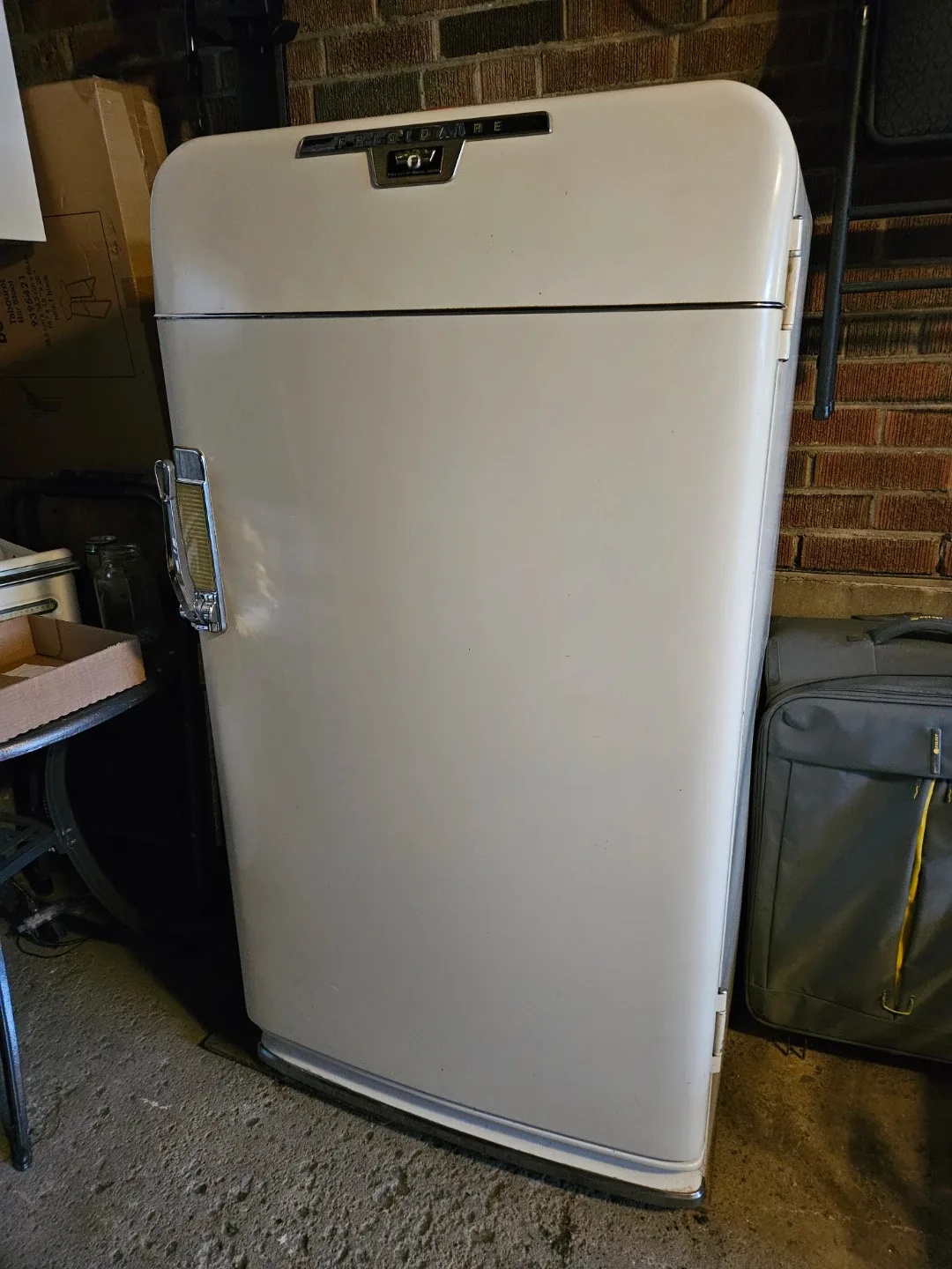 1950s Vintage Frigidaire refrigerator