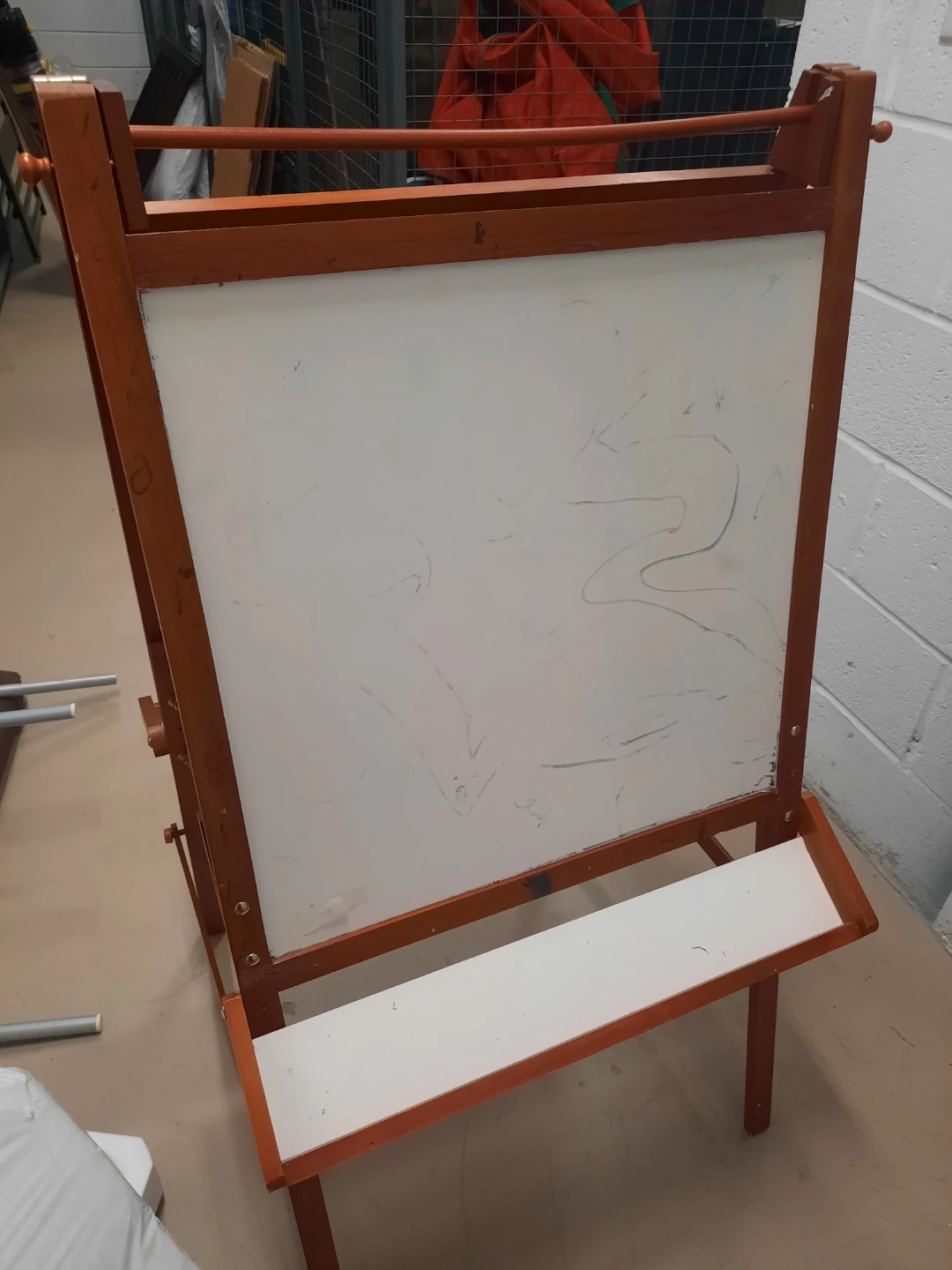 $3 Kids Art Easel