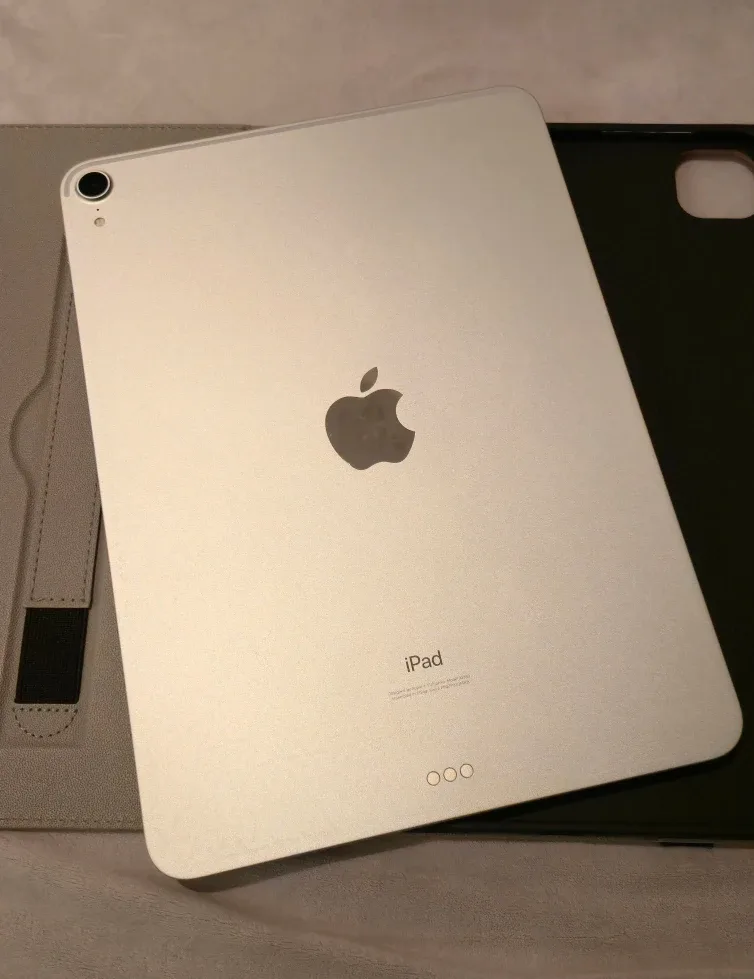 iPad Pro 11-inch (2018) - 64GB image indicator(2)