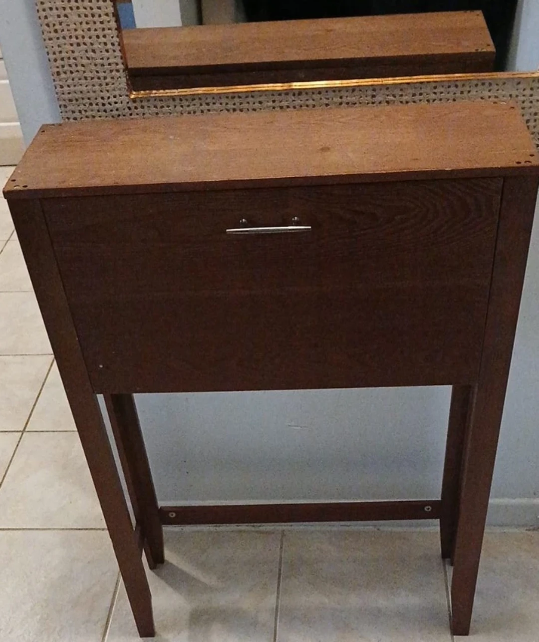 Free -  Brown wood-like side table