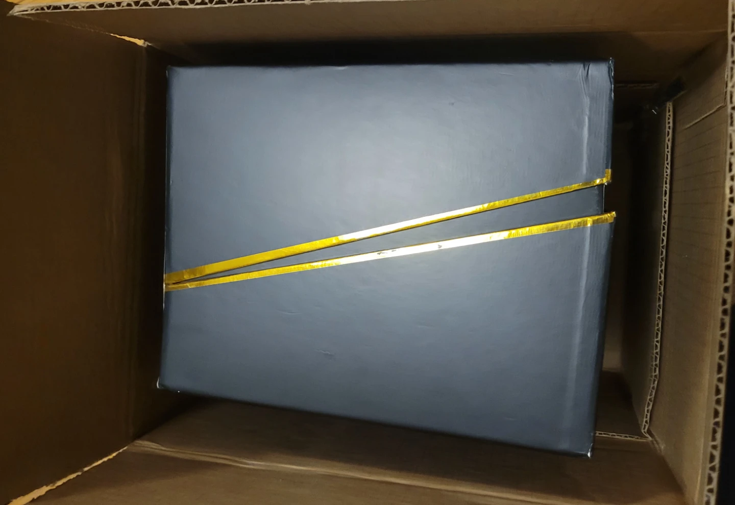 Marvel Loki Limited Edition Box Set - photo 4