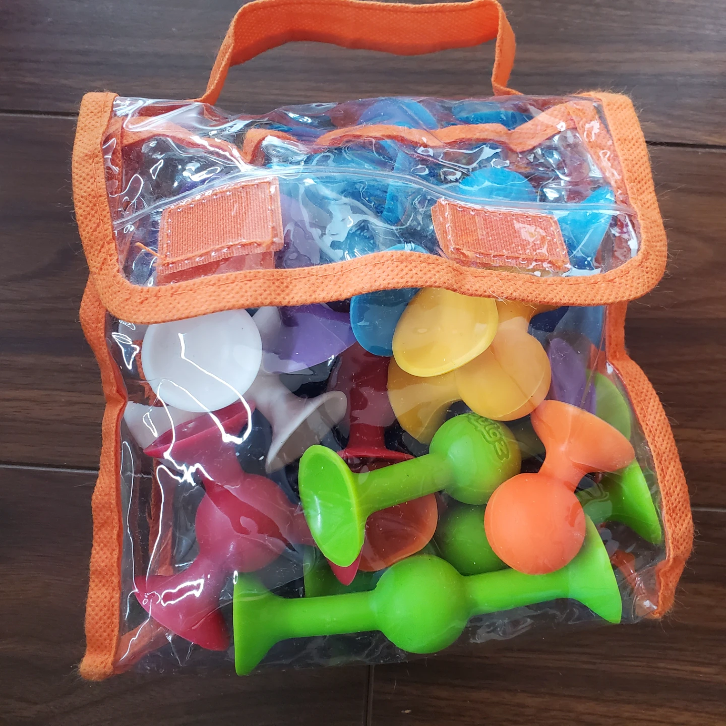 Fat Brain Toys Suction Kupz Set