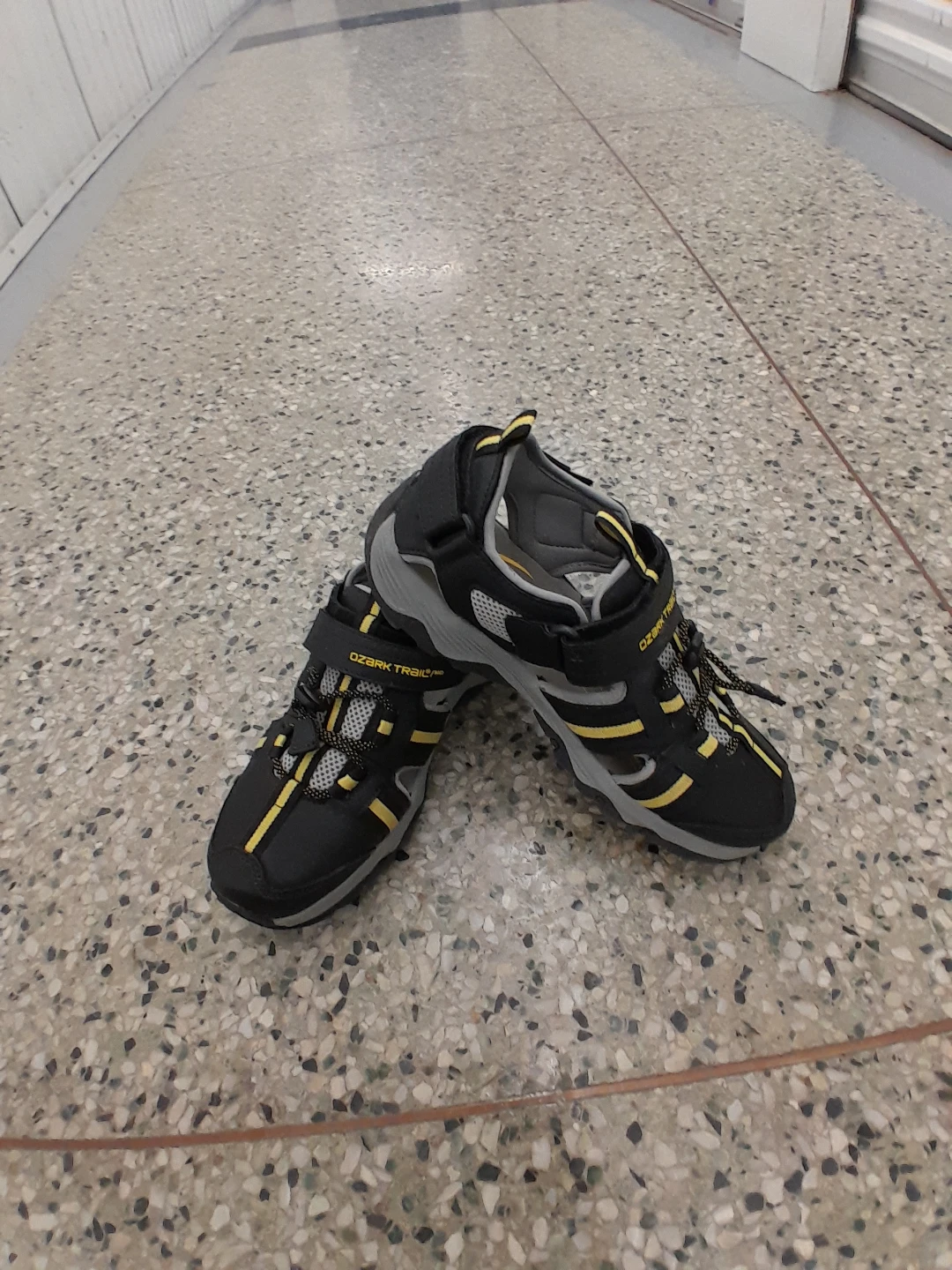 Ozark Trail  Sandals - Black/Yellow Men's Size 9 - photo 3