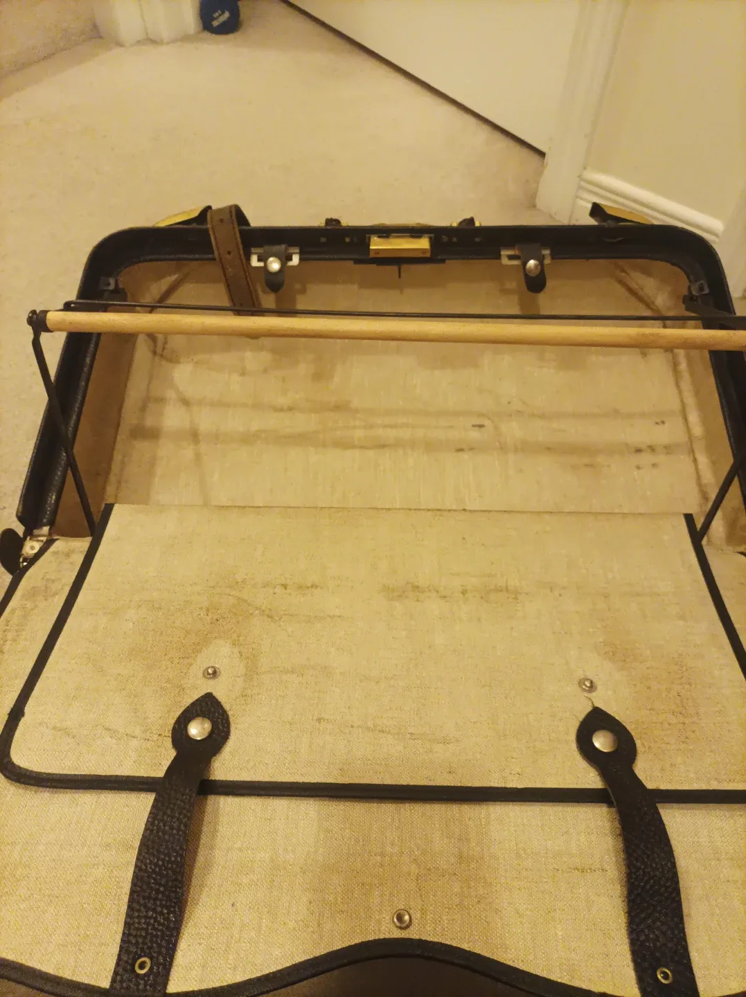 Eatonia Vintage Brown Leather Suitcase image indicator(7)