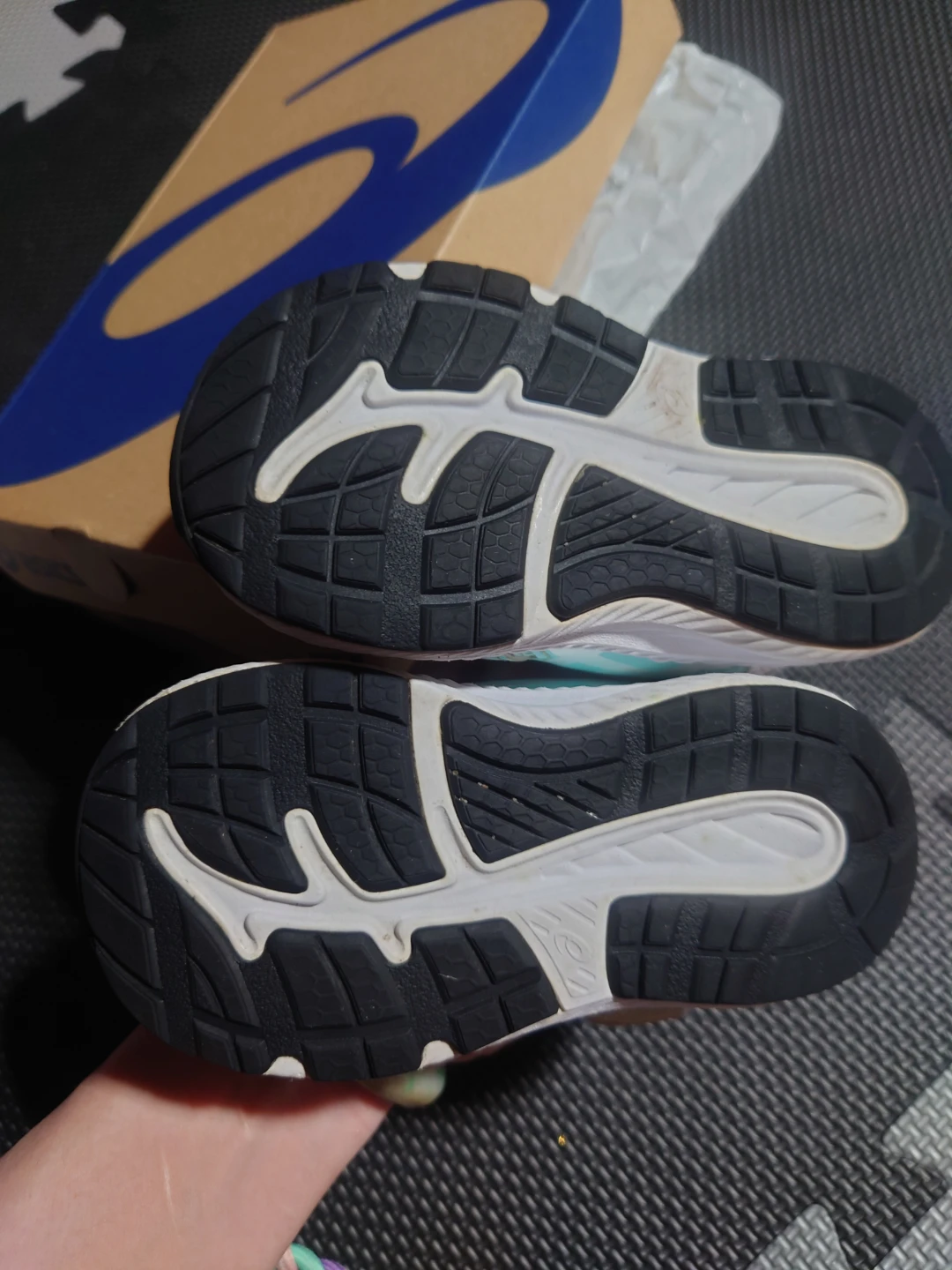 Asics Contend 7 TS School Yard Kids Shoes - Size K6 - photo 2